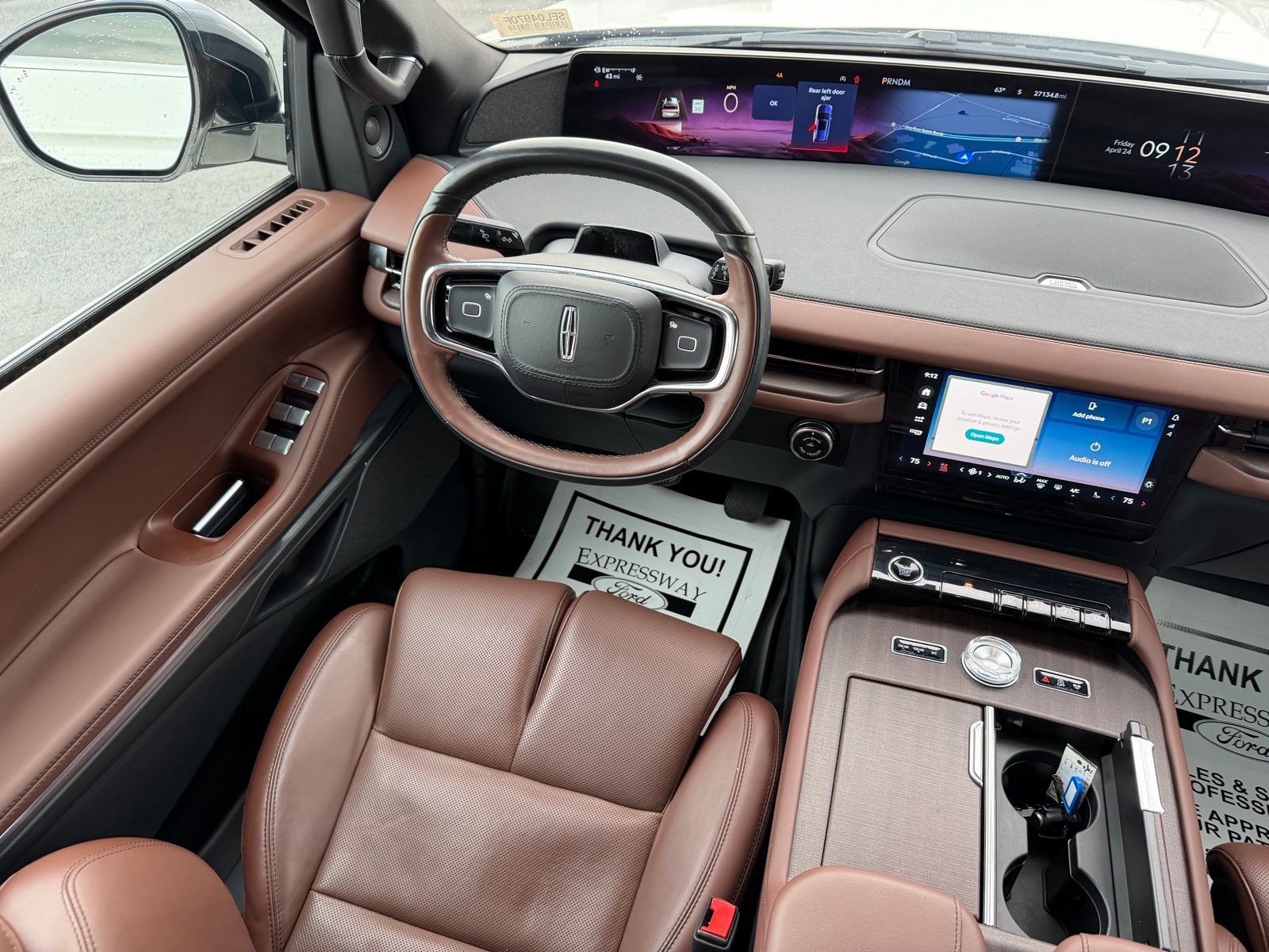 2025 Lincoln Navigator image 16