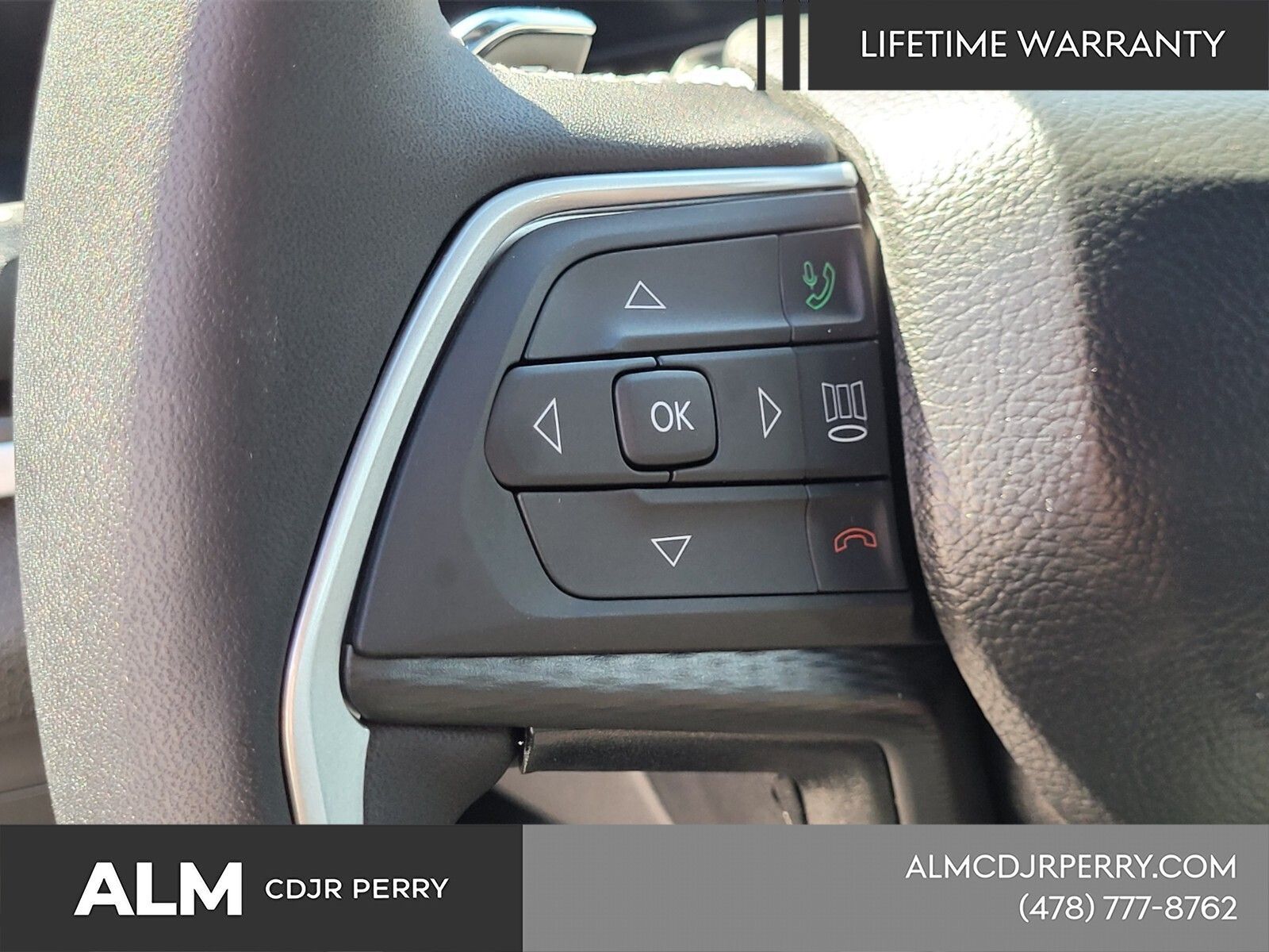 New 2025 Baltic Gray Metallic Clear-Coat Exterior Paint Jeep Laredo image 20