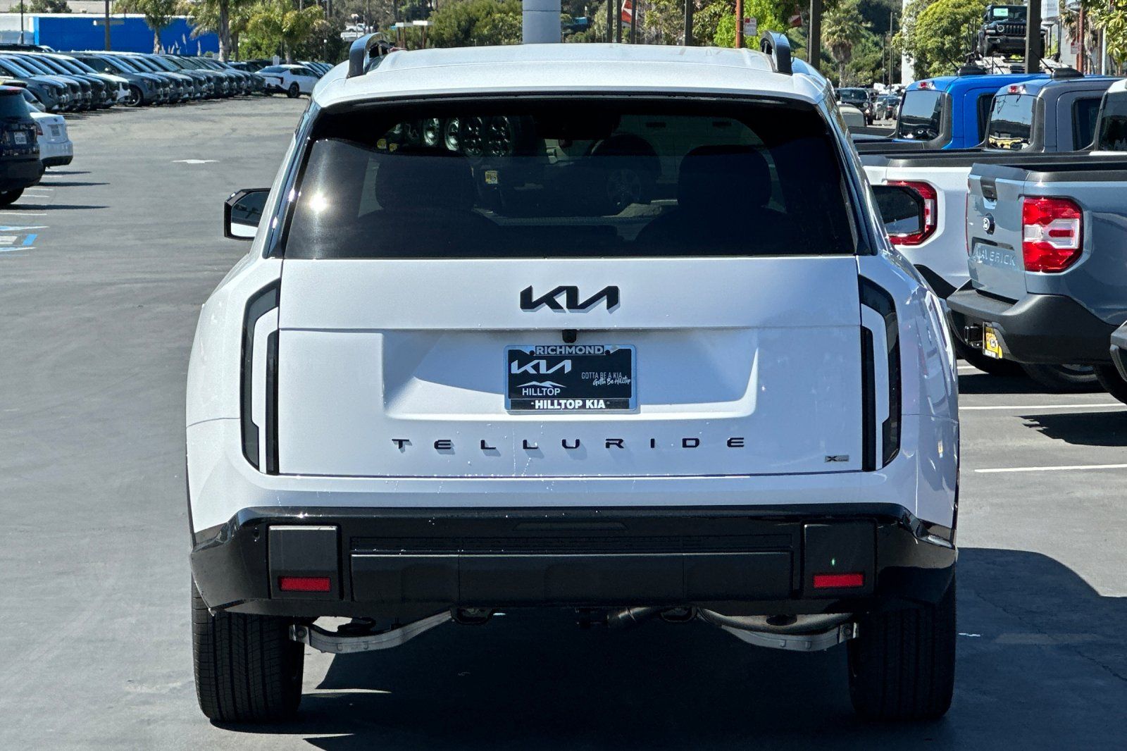 View vehicle photo 3