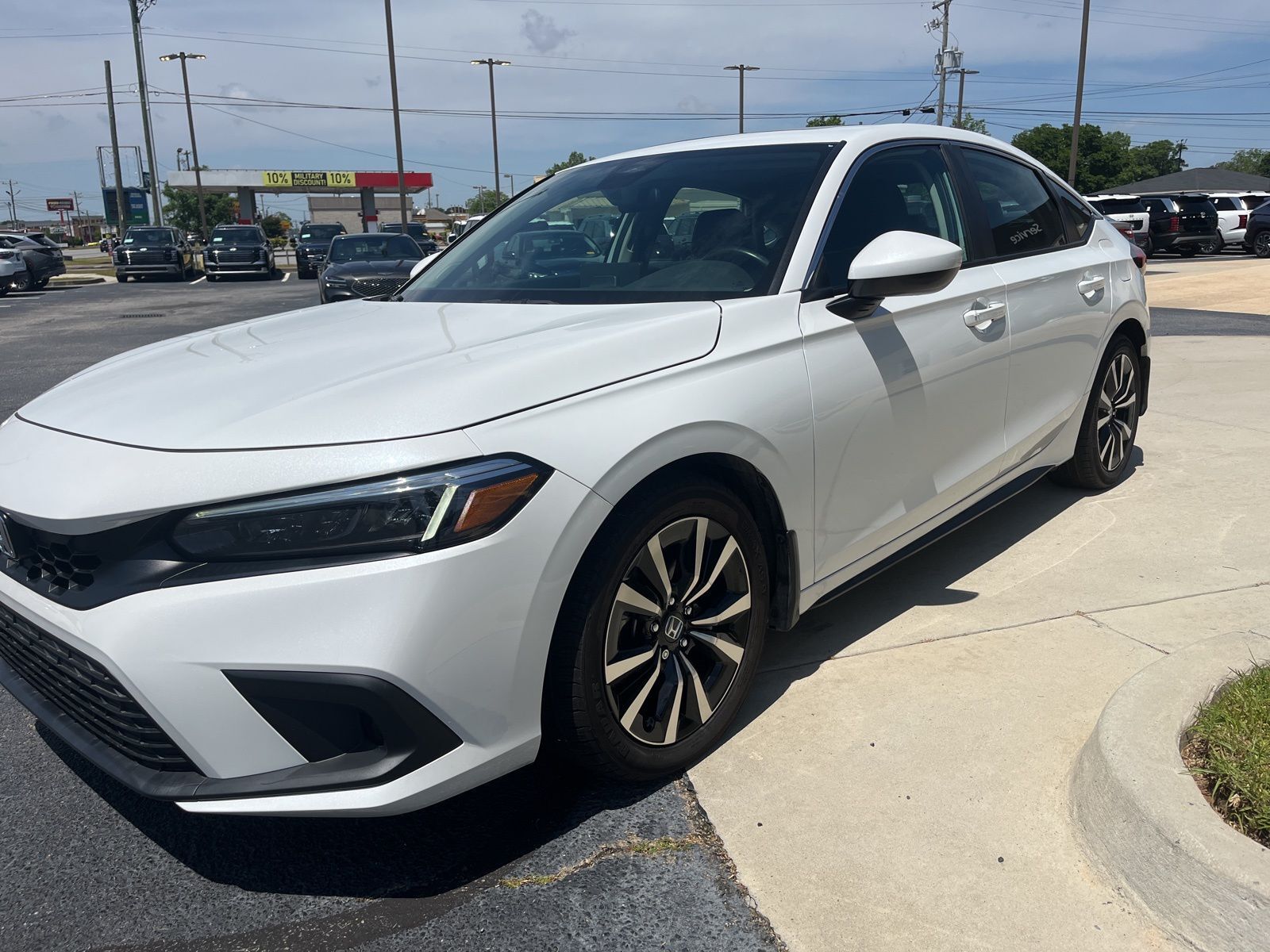 Used 2024 White Honda EX-L image 3