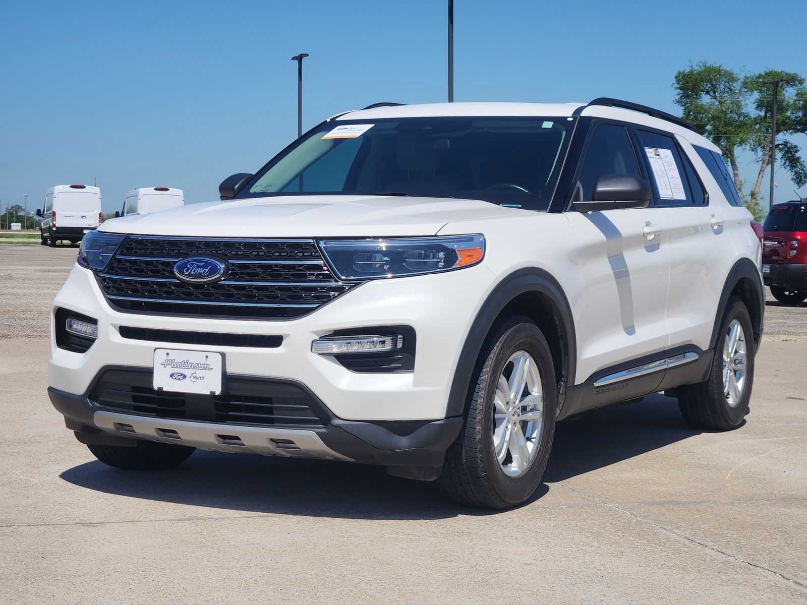 View vehicle photo 2