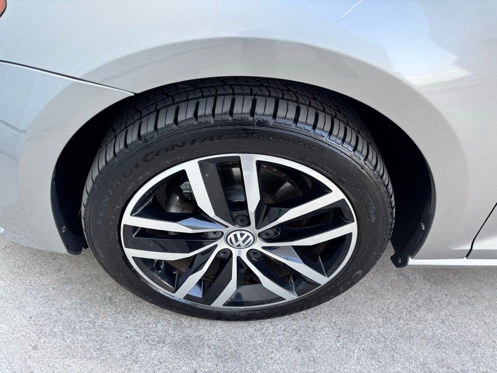 Used Car 2015 Volkswagen Golf  For Sale Under $12,000 In Austin, Texas