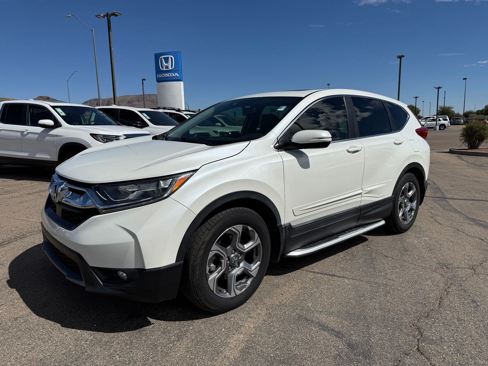 White 2017 Honda CR-V SUV / Crossover Front-Wheel Drive Continuously Variable Transmission