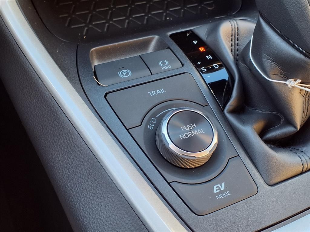 2025 Toyota RAV4 Hybrid LE Black at Community Toyota