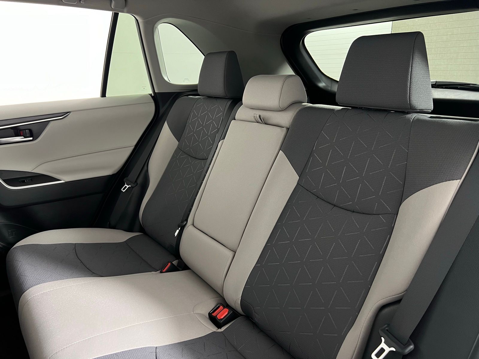 Thumbnail: 2025 Toyota RAV4 - 20