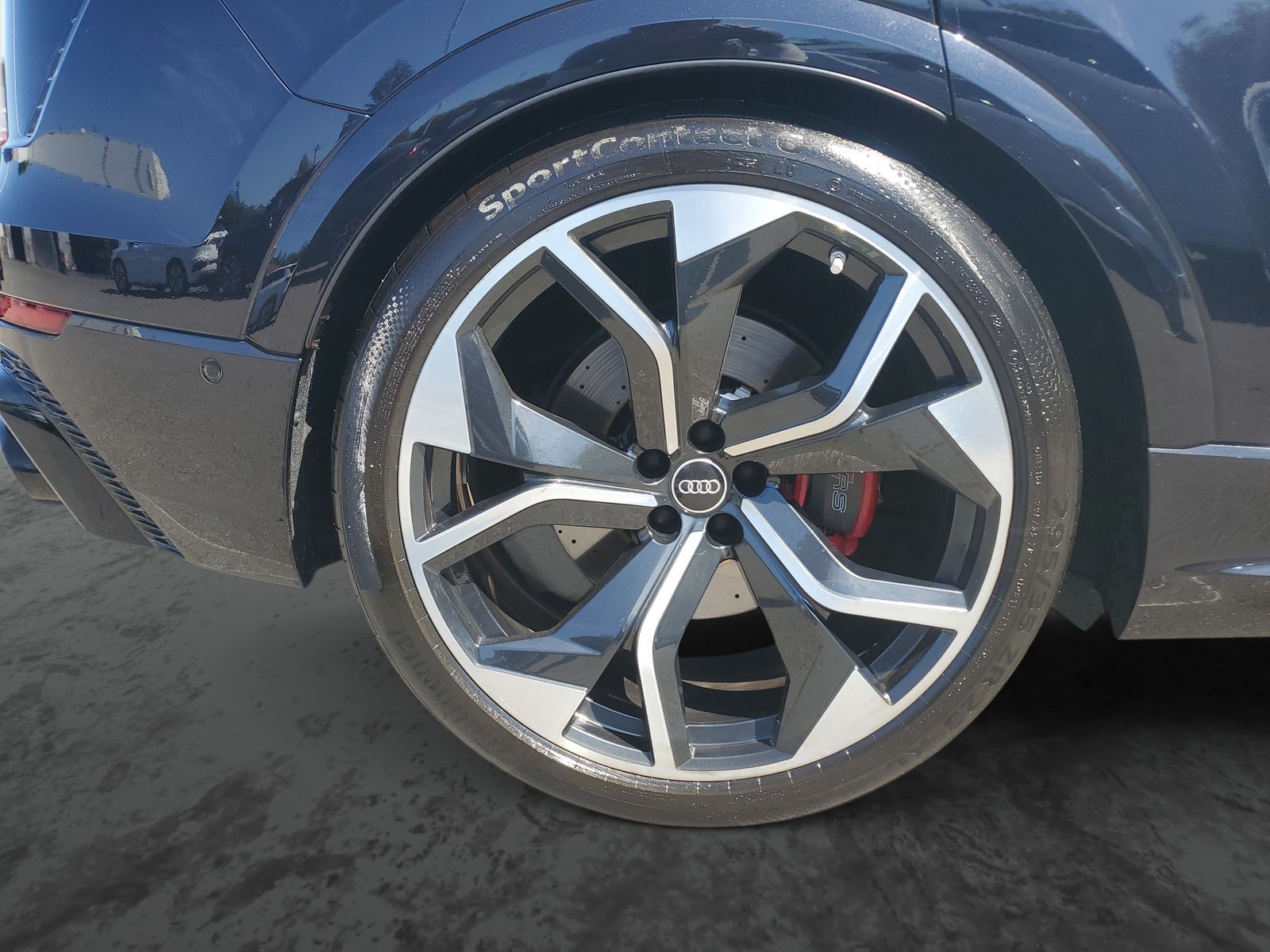 Vehicle photo