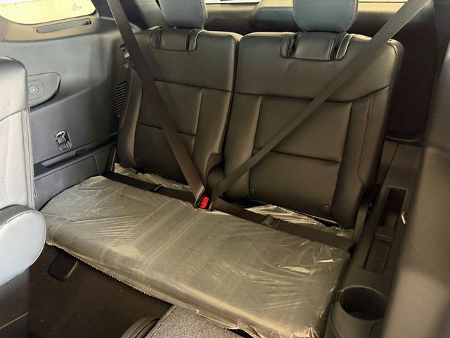 New 2026 Rapid Red Metallic Tinted Clearcoat Ford ST-Line image 19