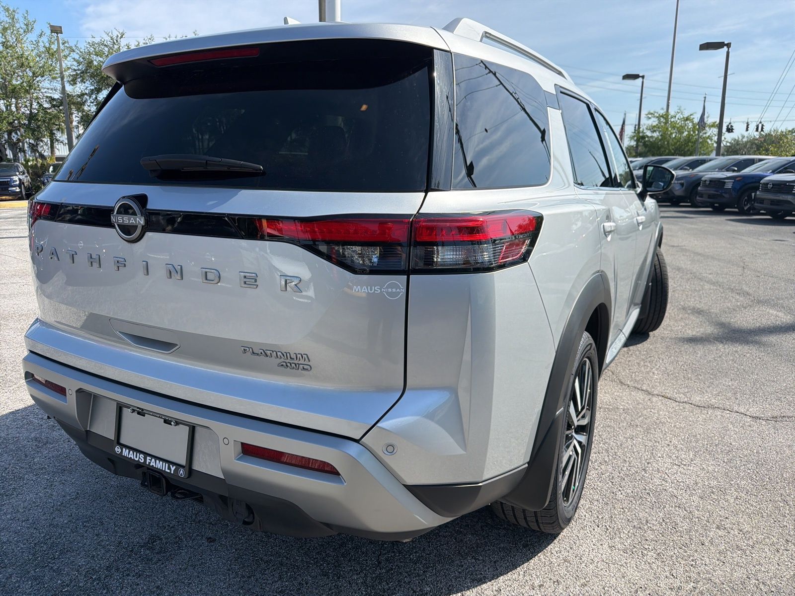 View vehicle photo 5