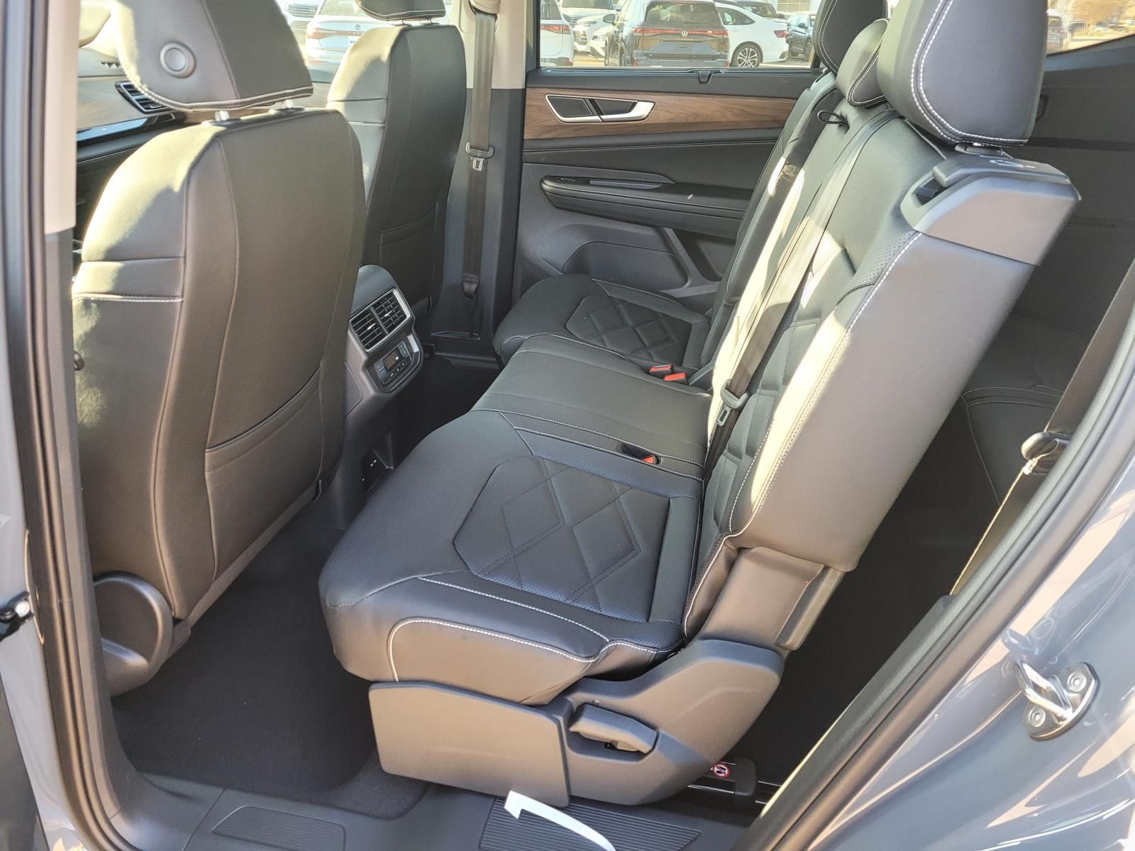 new 2026 Volkswagen Atlas car, priced at $40,887