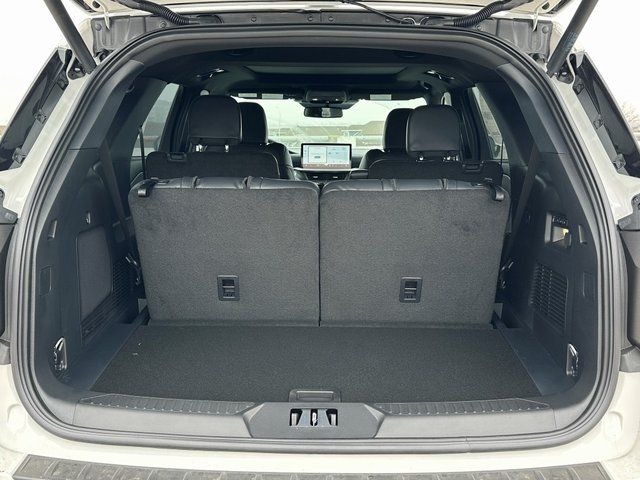 New 2026 Star White Metallic Tri-Coat Ford Tremor image 6