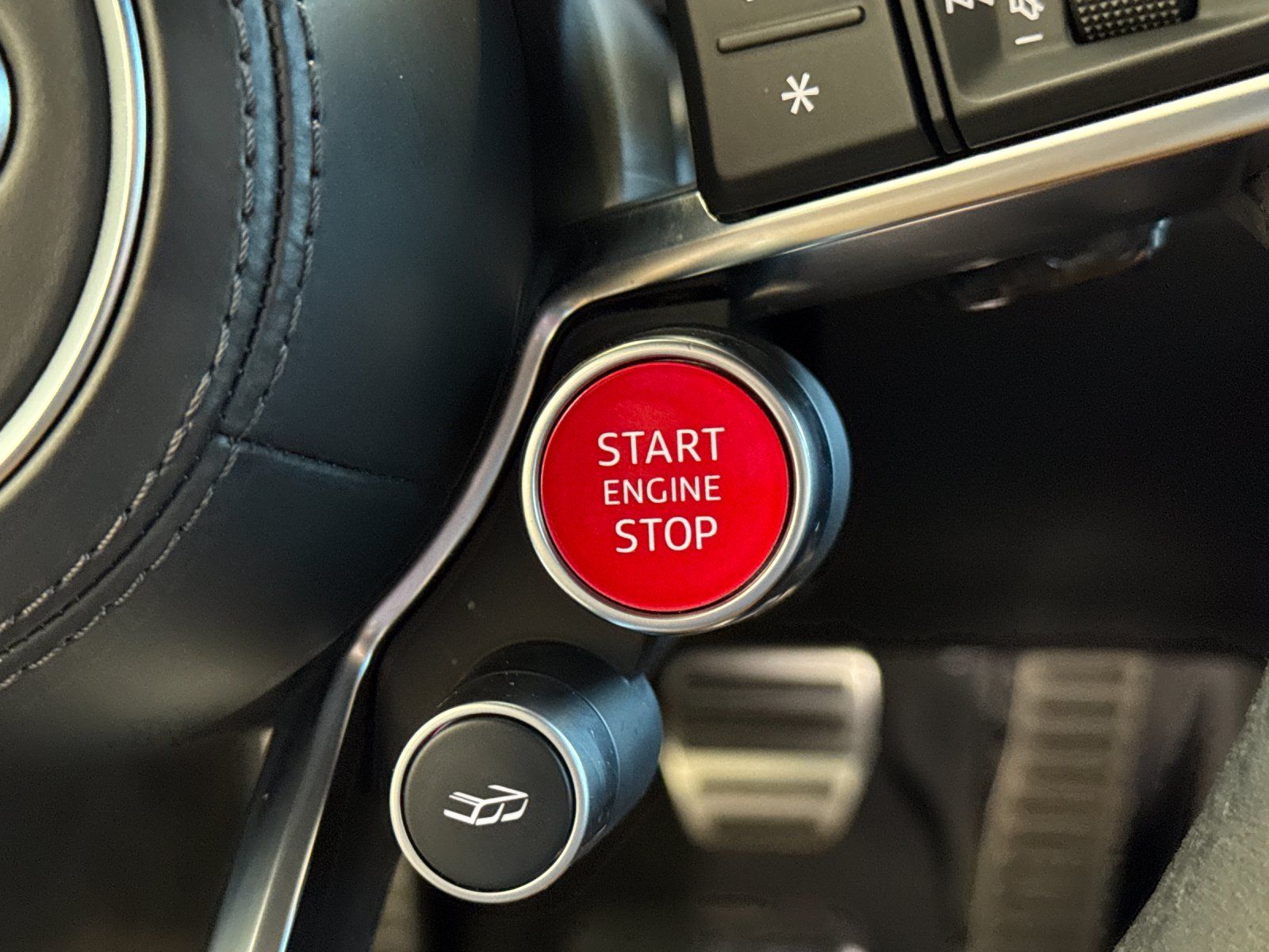 2018 Audi R8 5.2 Plus — full photo 16 of 29