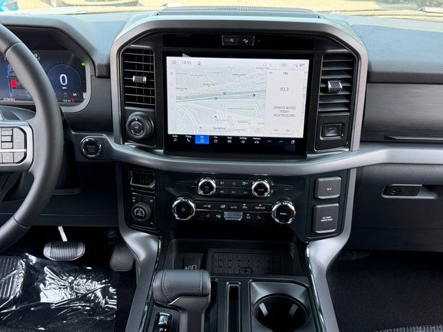 New 2026 Carbonized Gray Metallic Ford XLT image 18