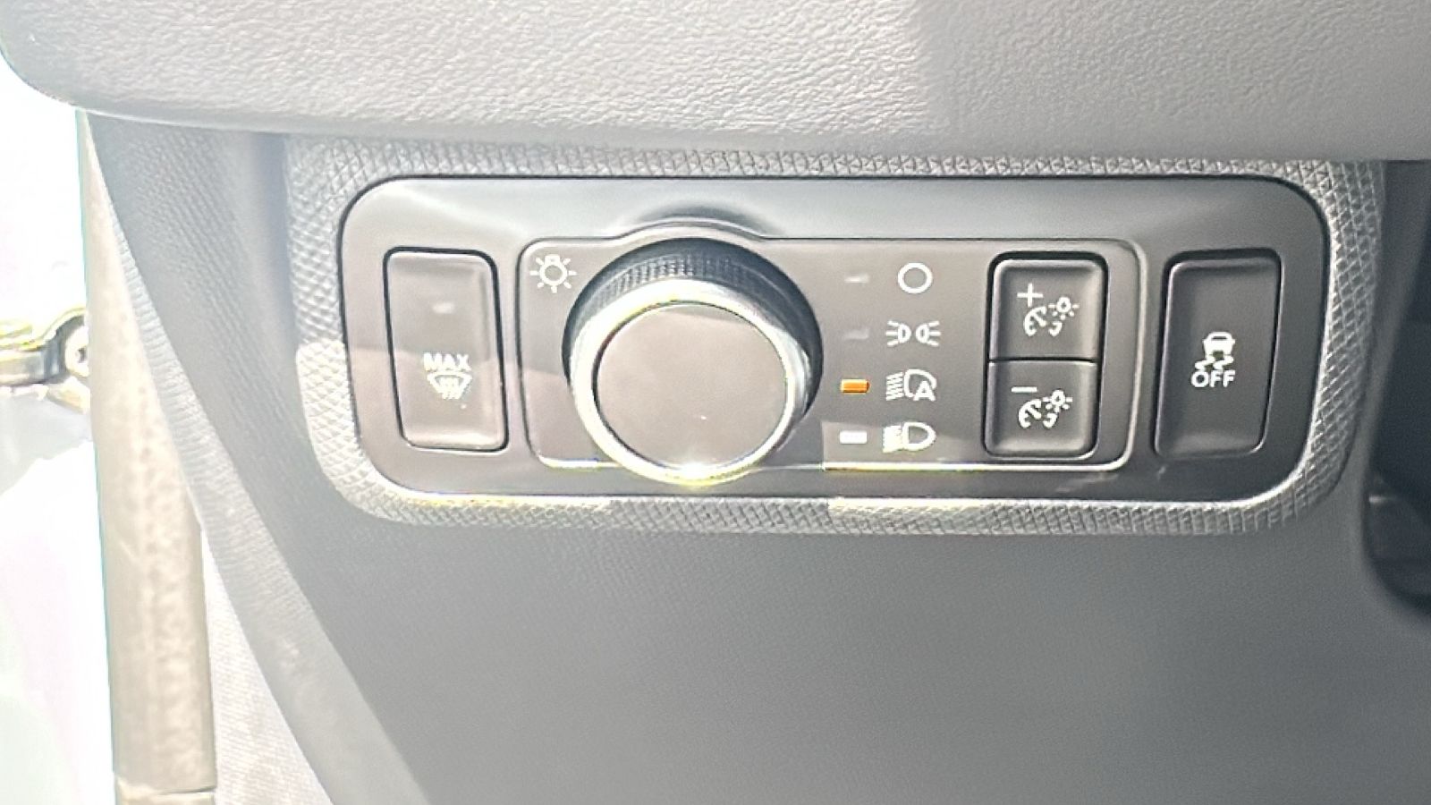 New 2026 Glacier Gray Metallic Tri-coat Ford Premium image 32