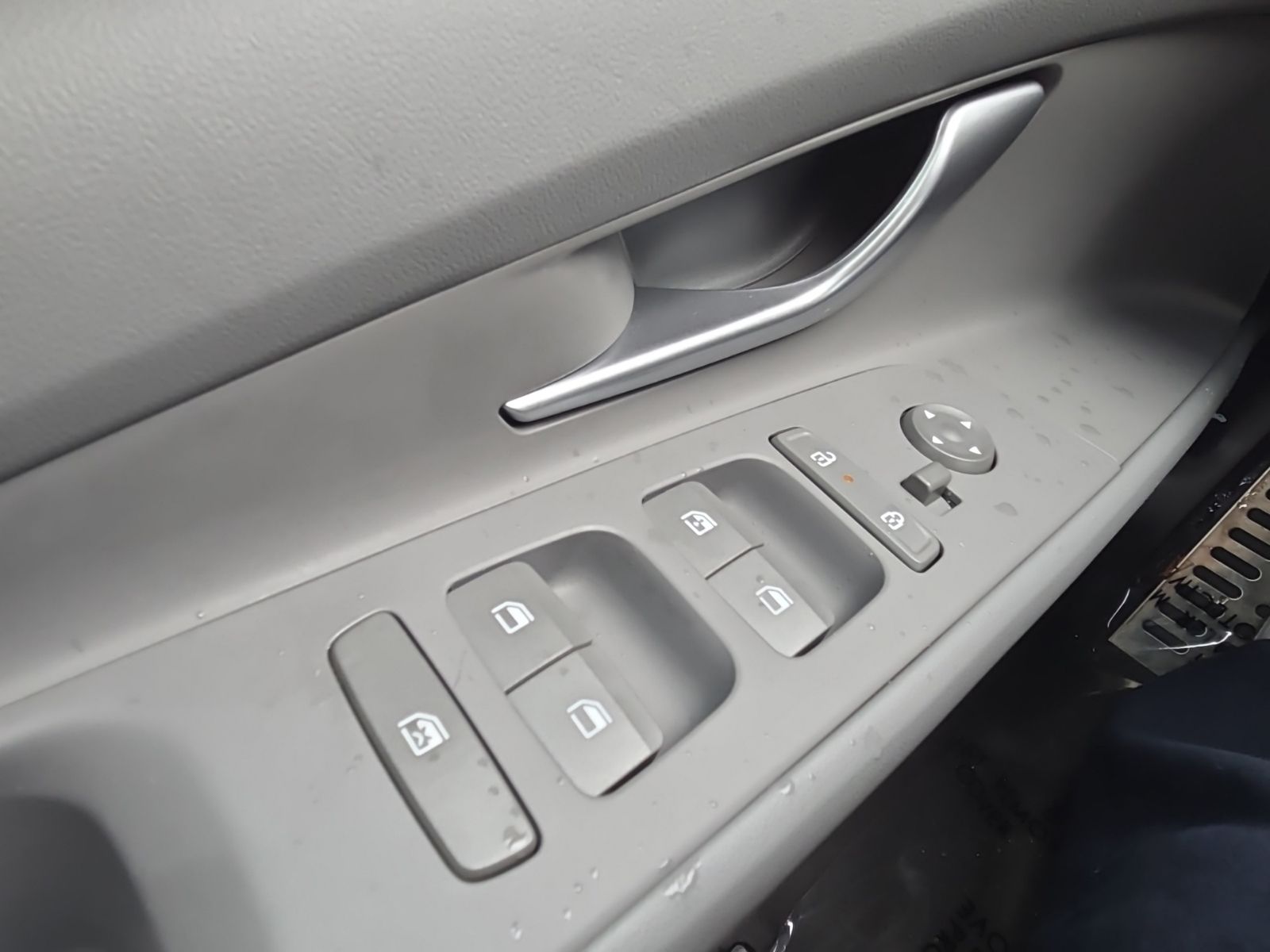 Used 2025 Red Hyundai SEL Sport image 22