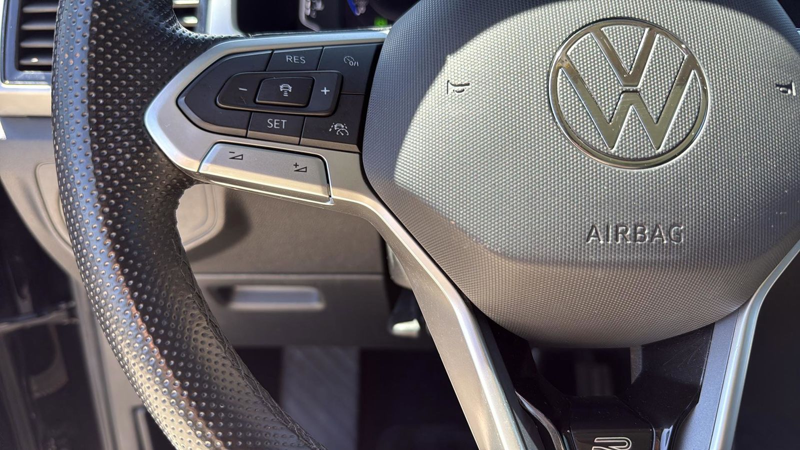 Used Car 2023 Volkswagen Atlas  3.6l V6 Sel R-line For Sale Under $35,000 In Austin, Texas