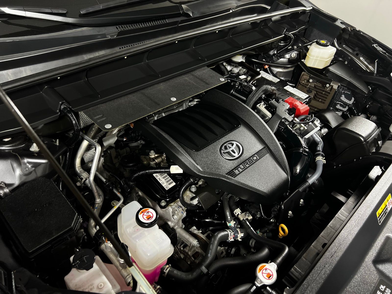 Thumbnail: 2023 Toyota Highlander - 10