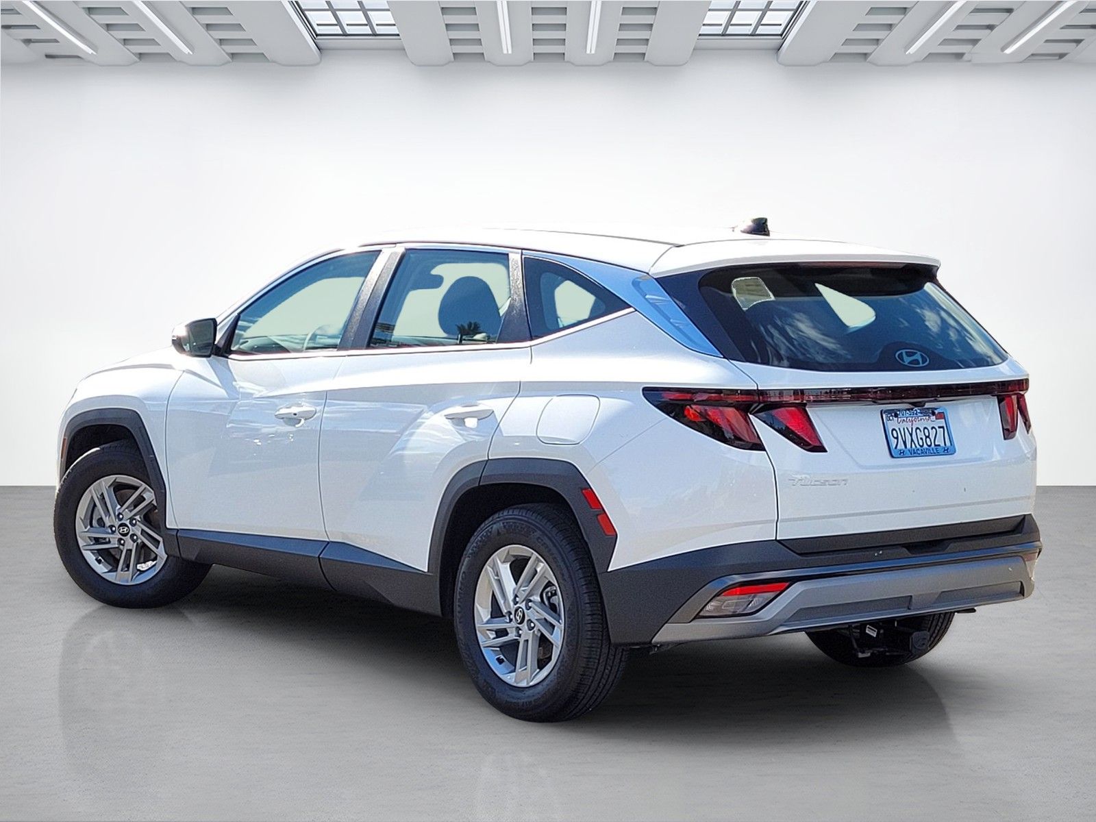 2025 Hyundai Tucson SE - Photo 13