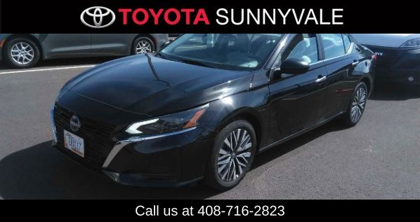 2025 Nissan Altima's photo