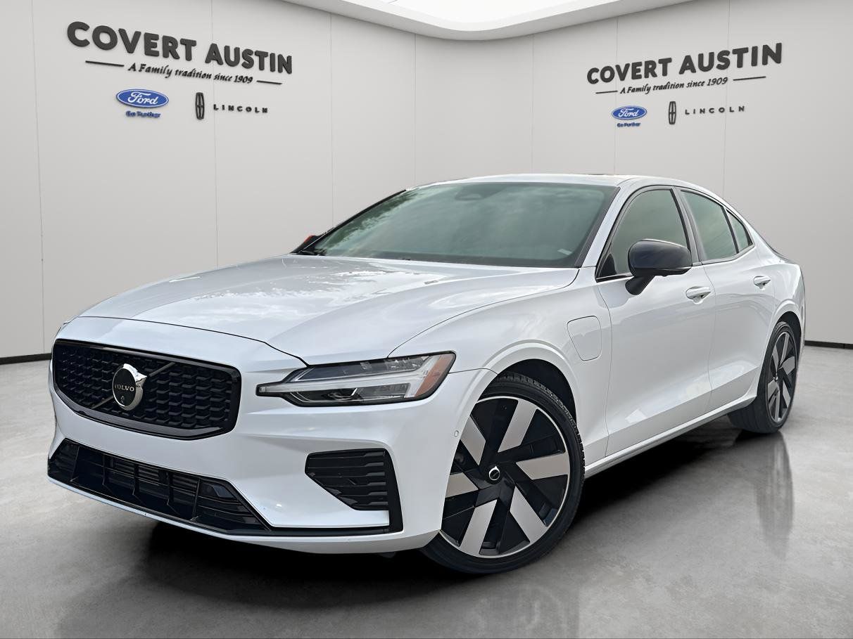 Used Car 2024 Volvo S60 Recharge Plug-in Hybrid  T8 Plus Dark Theme For Sale Under $40,000 In Austin, Texas