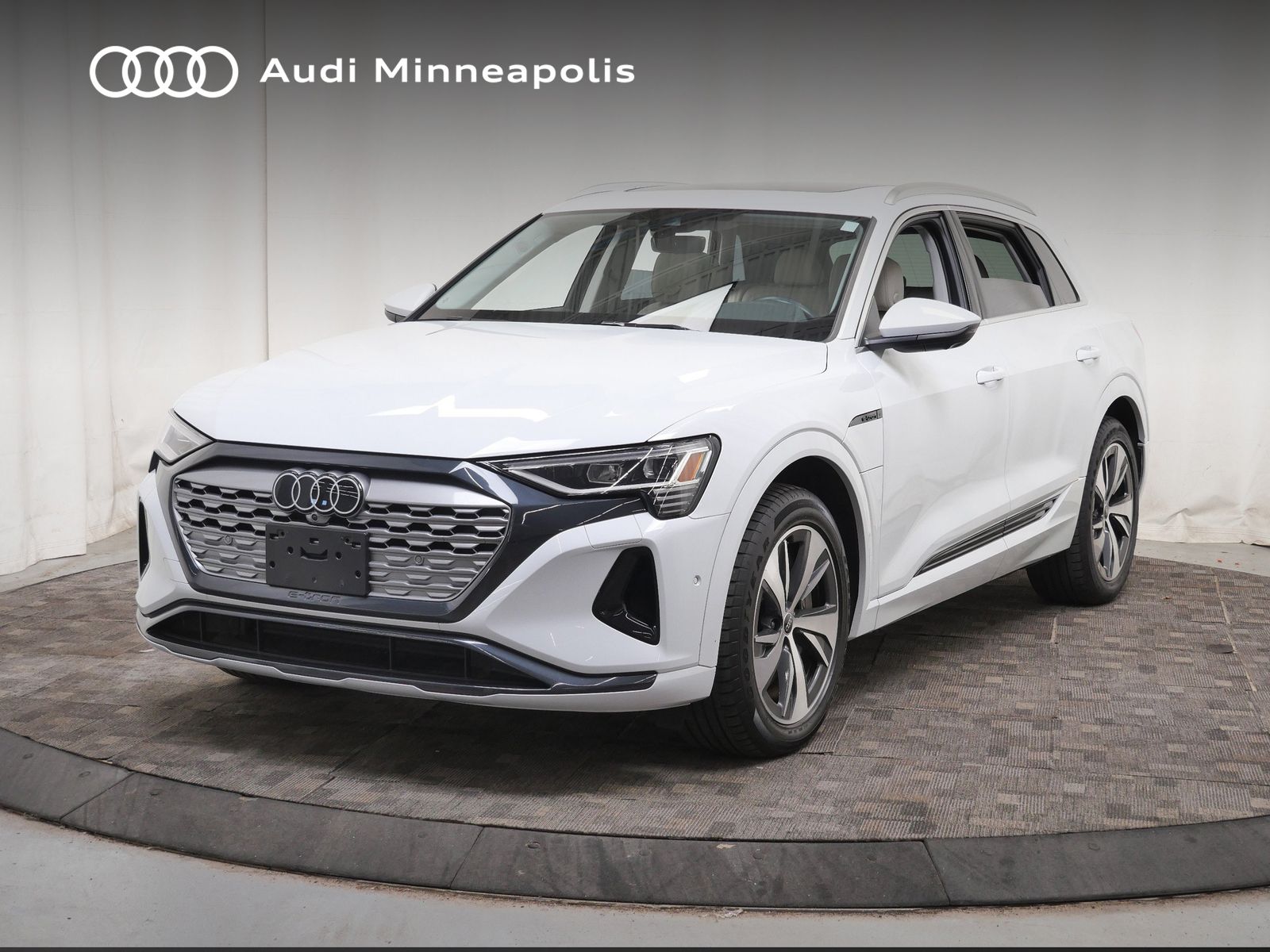 2024 Audi Q8 e-tron quattro Premium Plus AWD