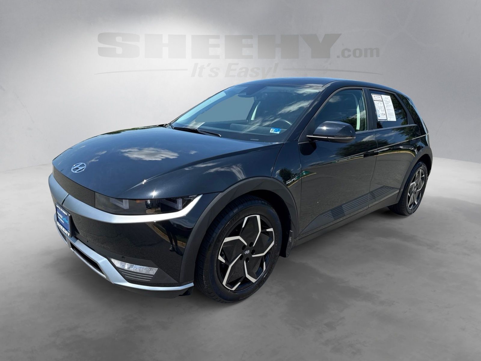 Used 2024 Black Hyundai SEL image 18