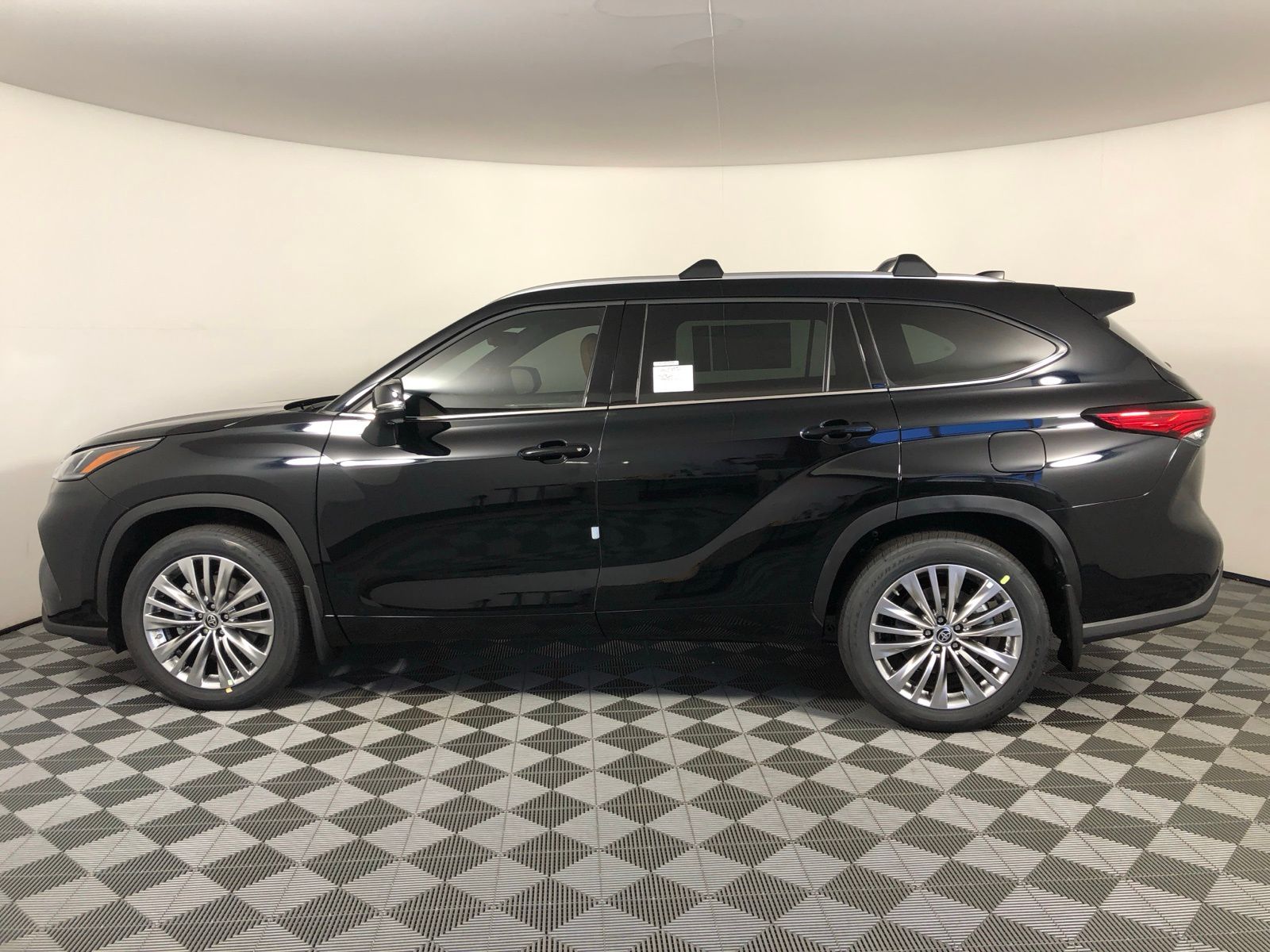 2024 Toyota Highlander Platinum 6