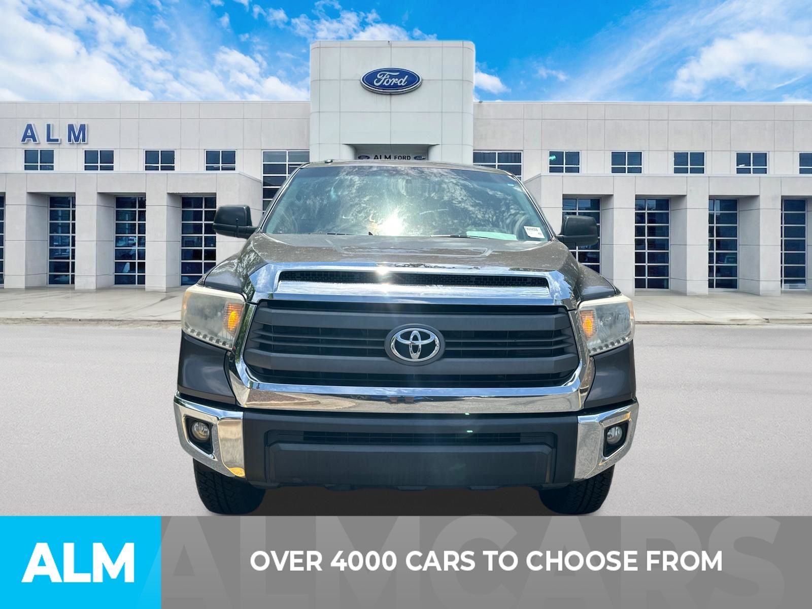 Used 2015 Gray Toyota SR5 image 2