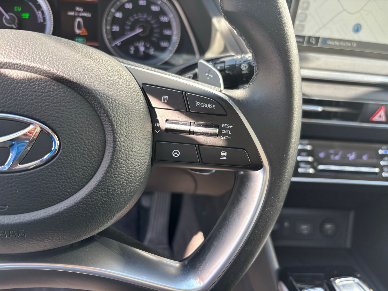 Used Car 2023 Hyundai Sonata Hybrid  Sel For Sale Under $25,000 In Austin, Texas