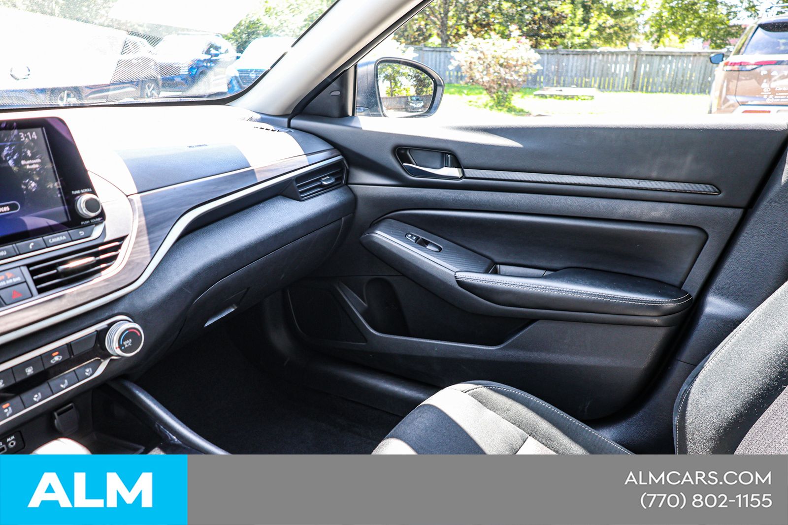 Used 2024 White Nissan 2.5 SV image 35