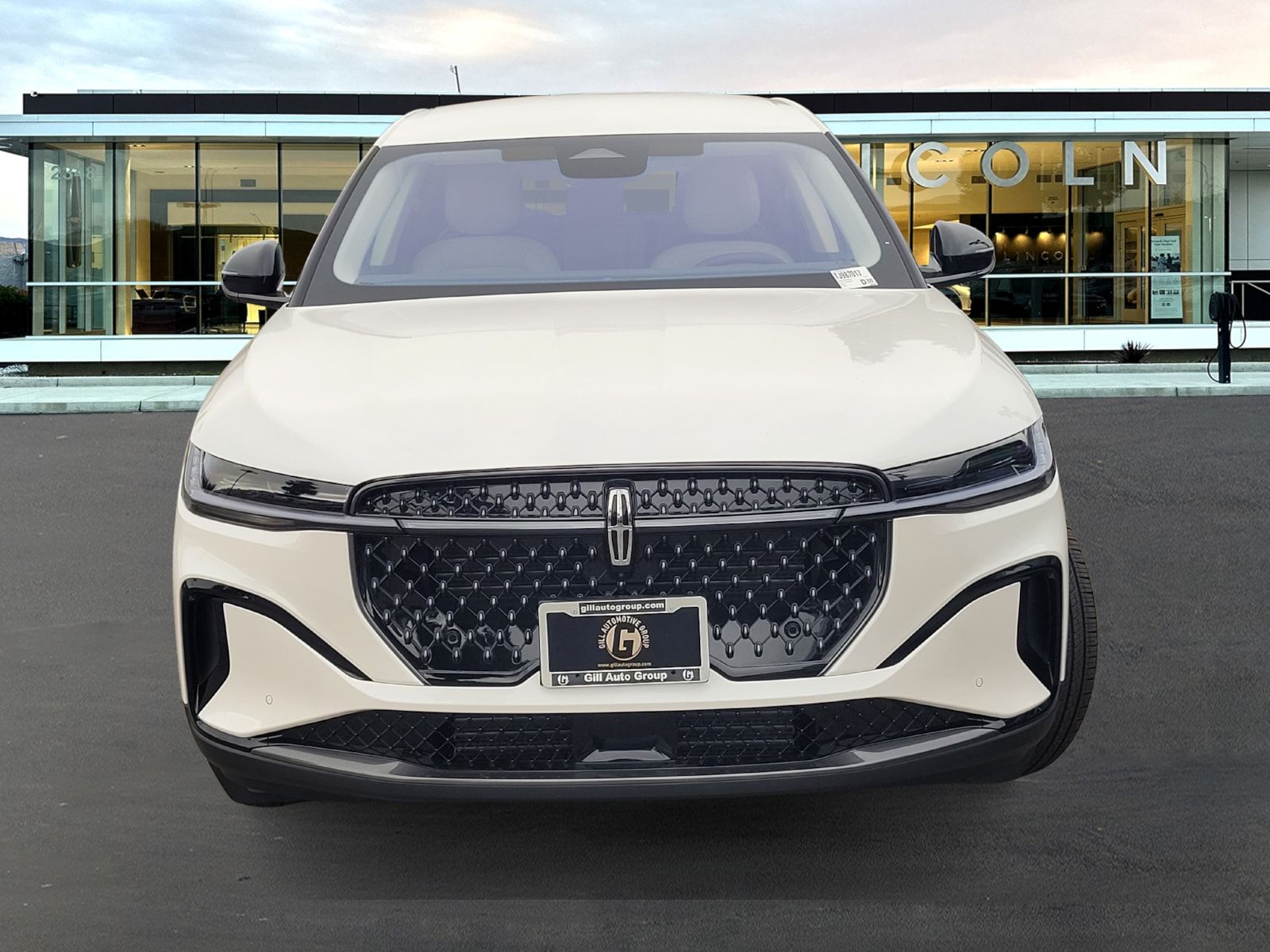 New 2026 White Lincoln Premiere image 2