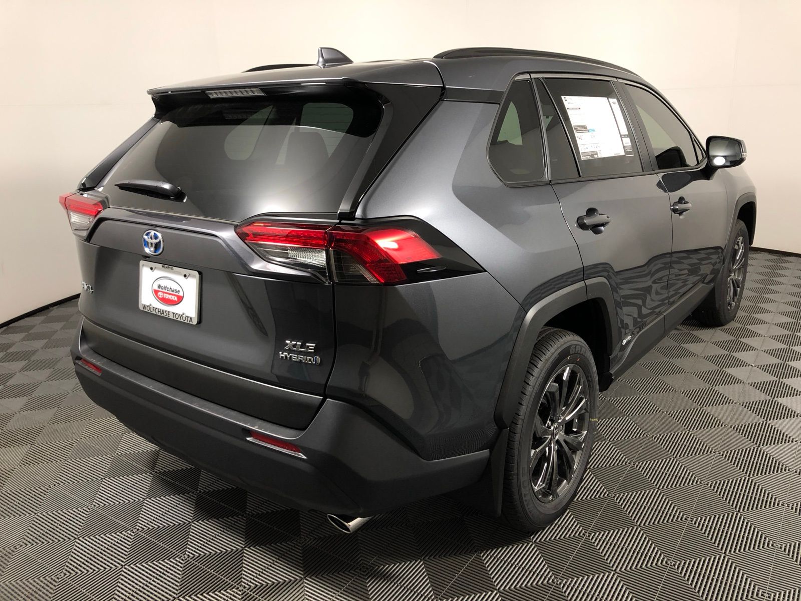 2025 Toyota RAV4 XLE Premium 5