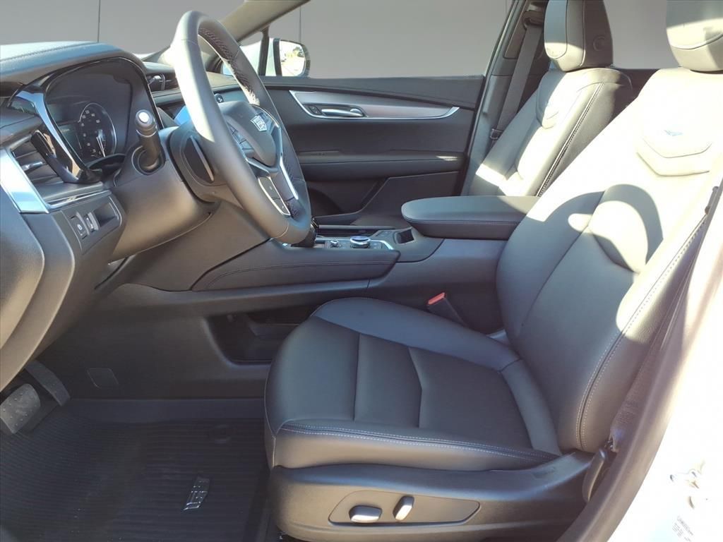 2026 Cadillac XT5 Luxury - 8