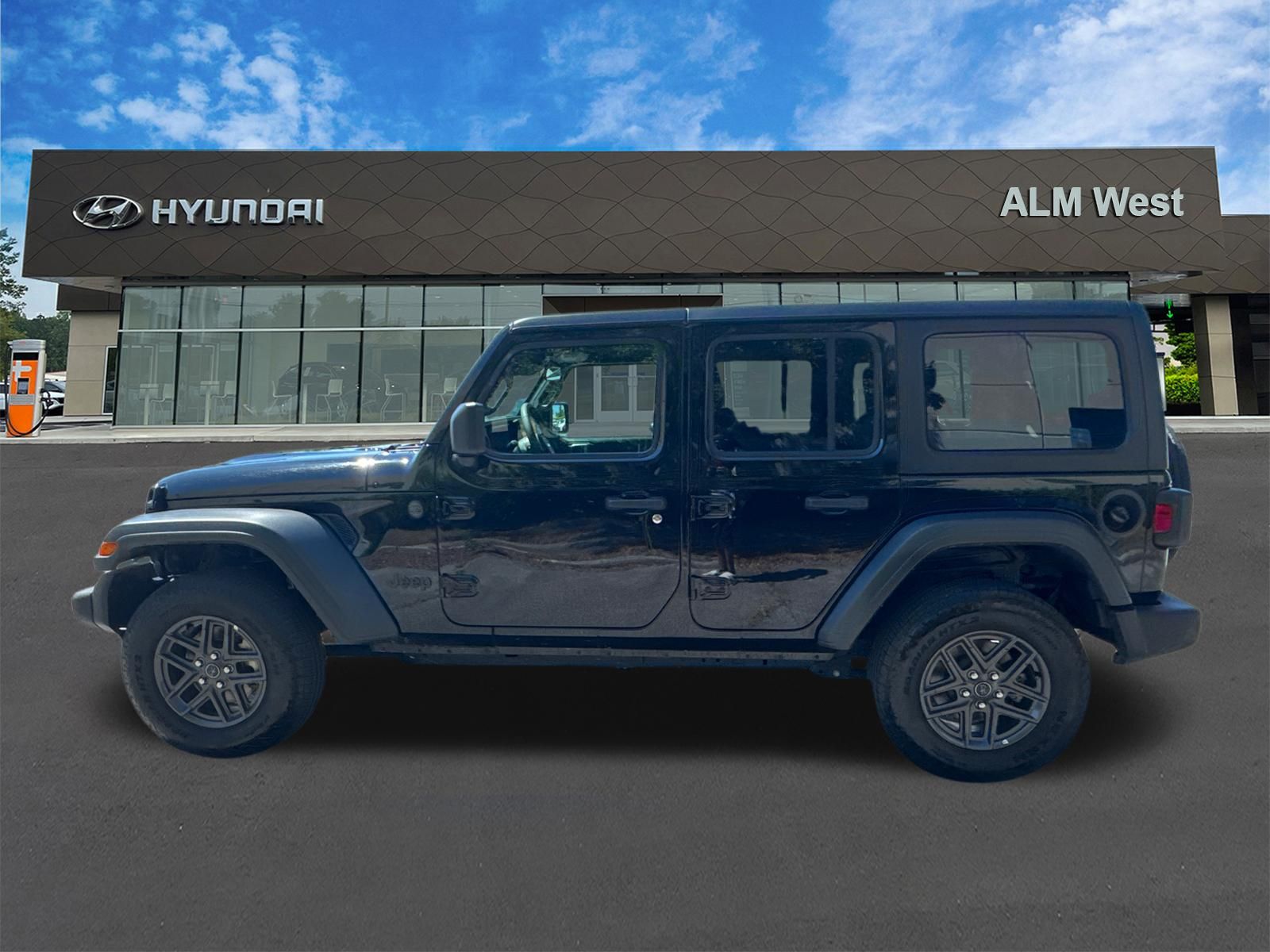 Used 2025 Black Jeep Sport S image 8
