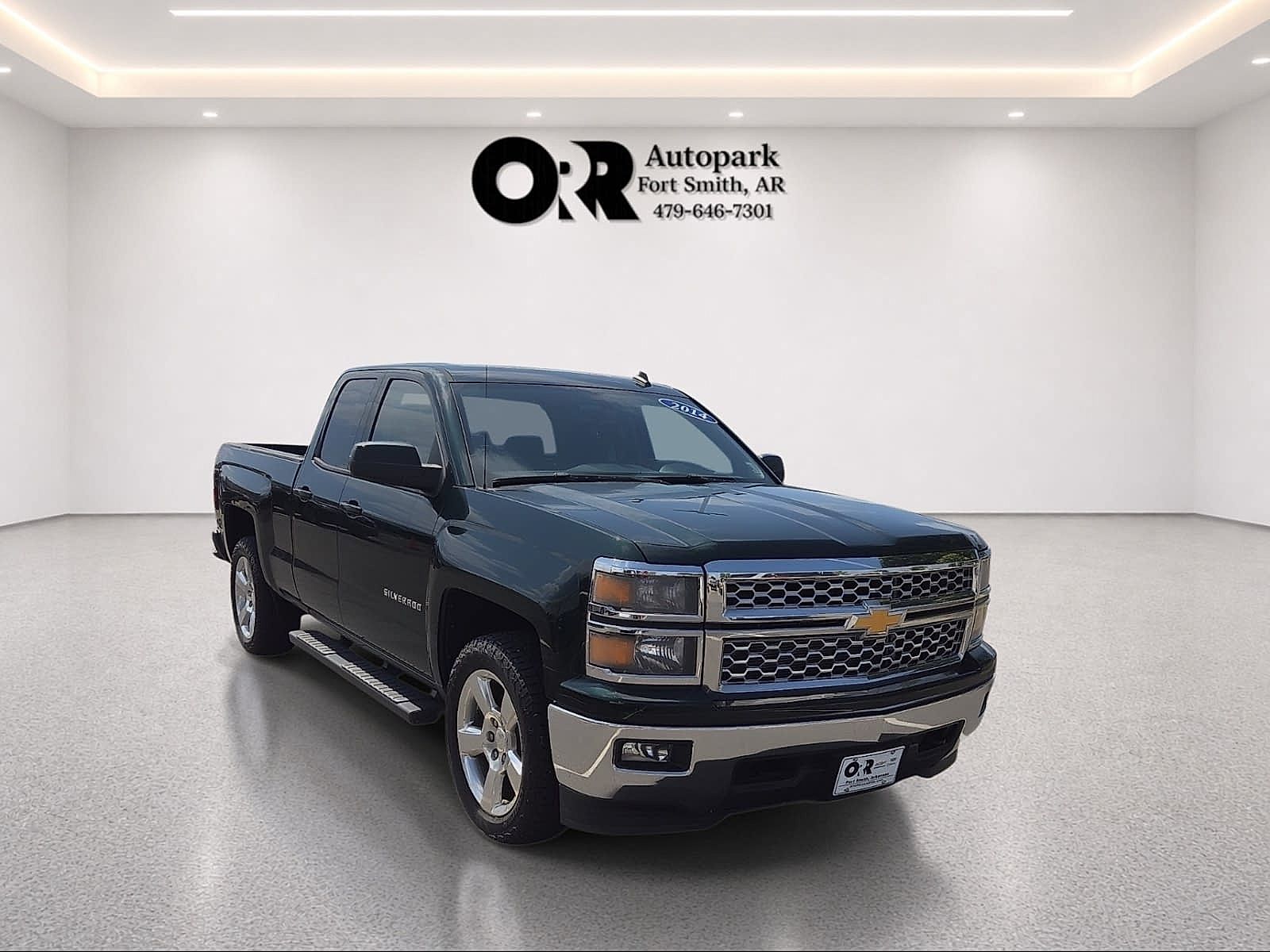 Rainforest Green Metallic 2014 Chevrolet Silverado 1500 Pickup Truck Four-Wheel Drive 6-Speed Automatic Overdrive