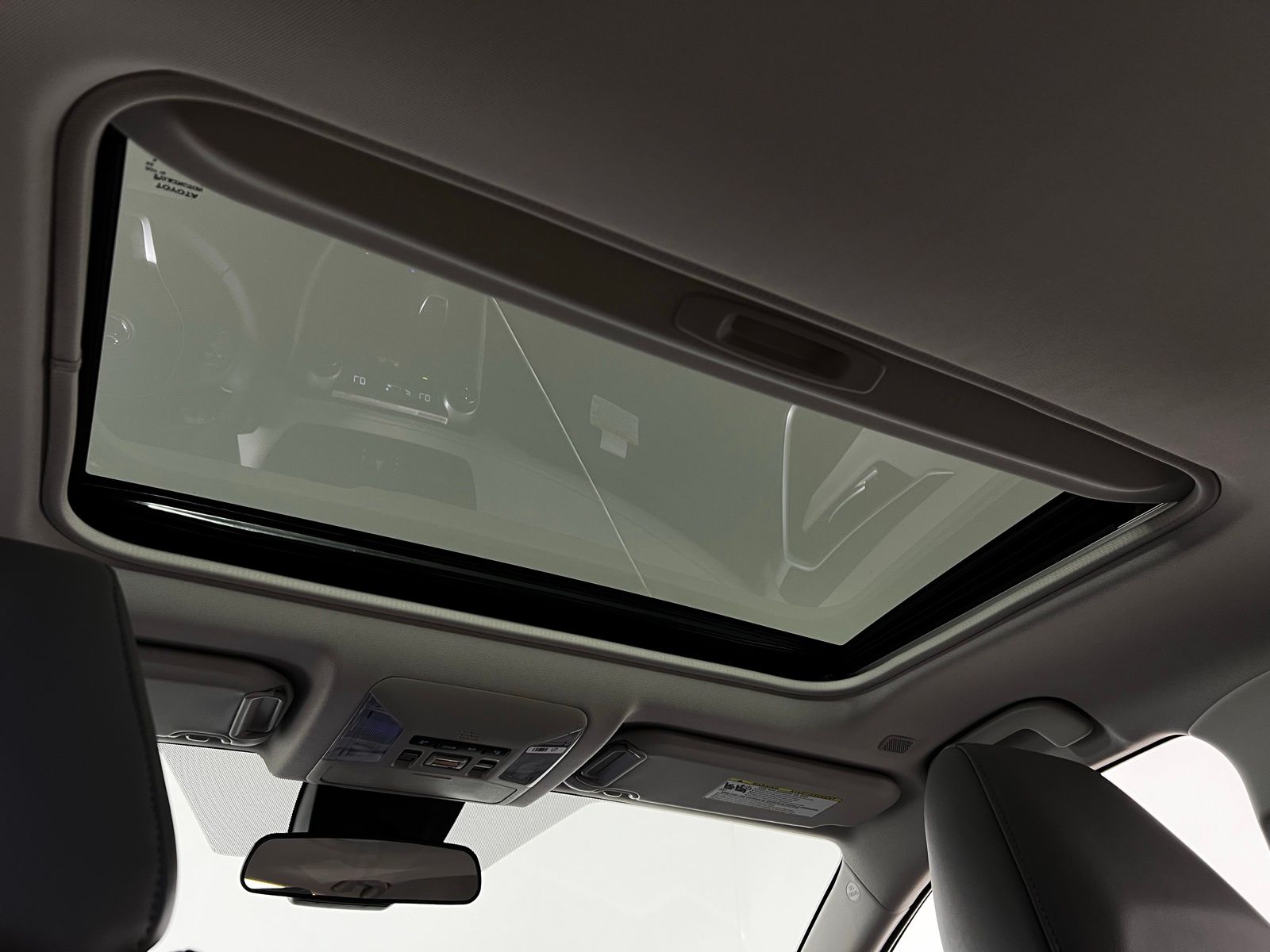 2025 Toyota RAV4 XLE Premium 19