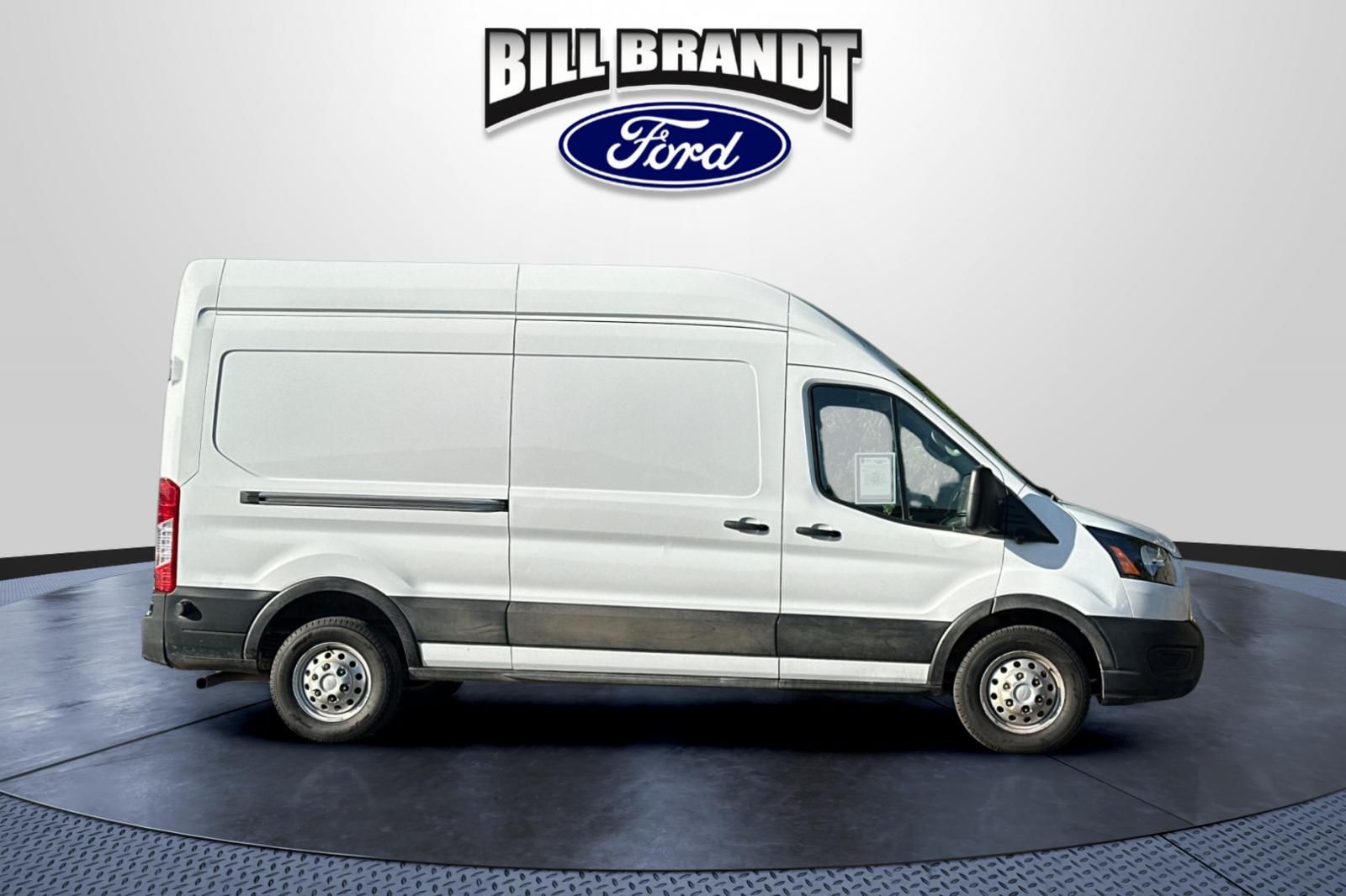 View vehicle photo 2