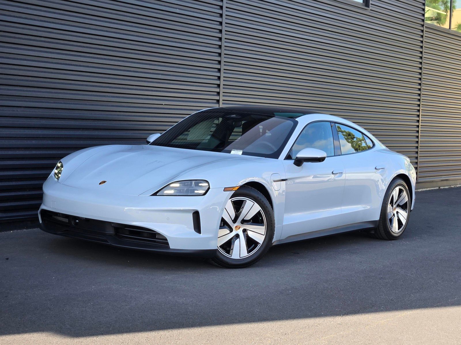 2026 Porsche Taycan Base — full photo 1 of 27