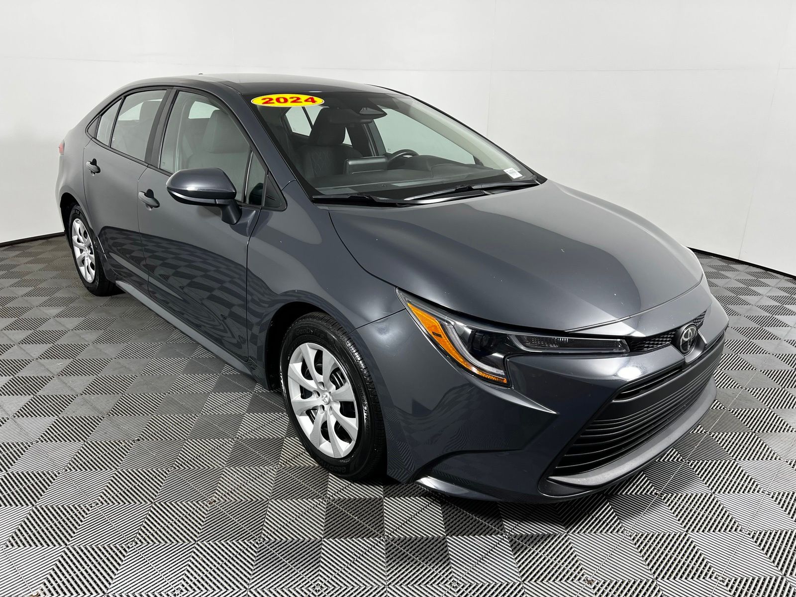 Thumbnail: 2024 Toyota Corolla - 3