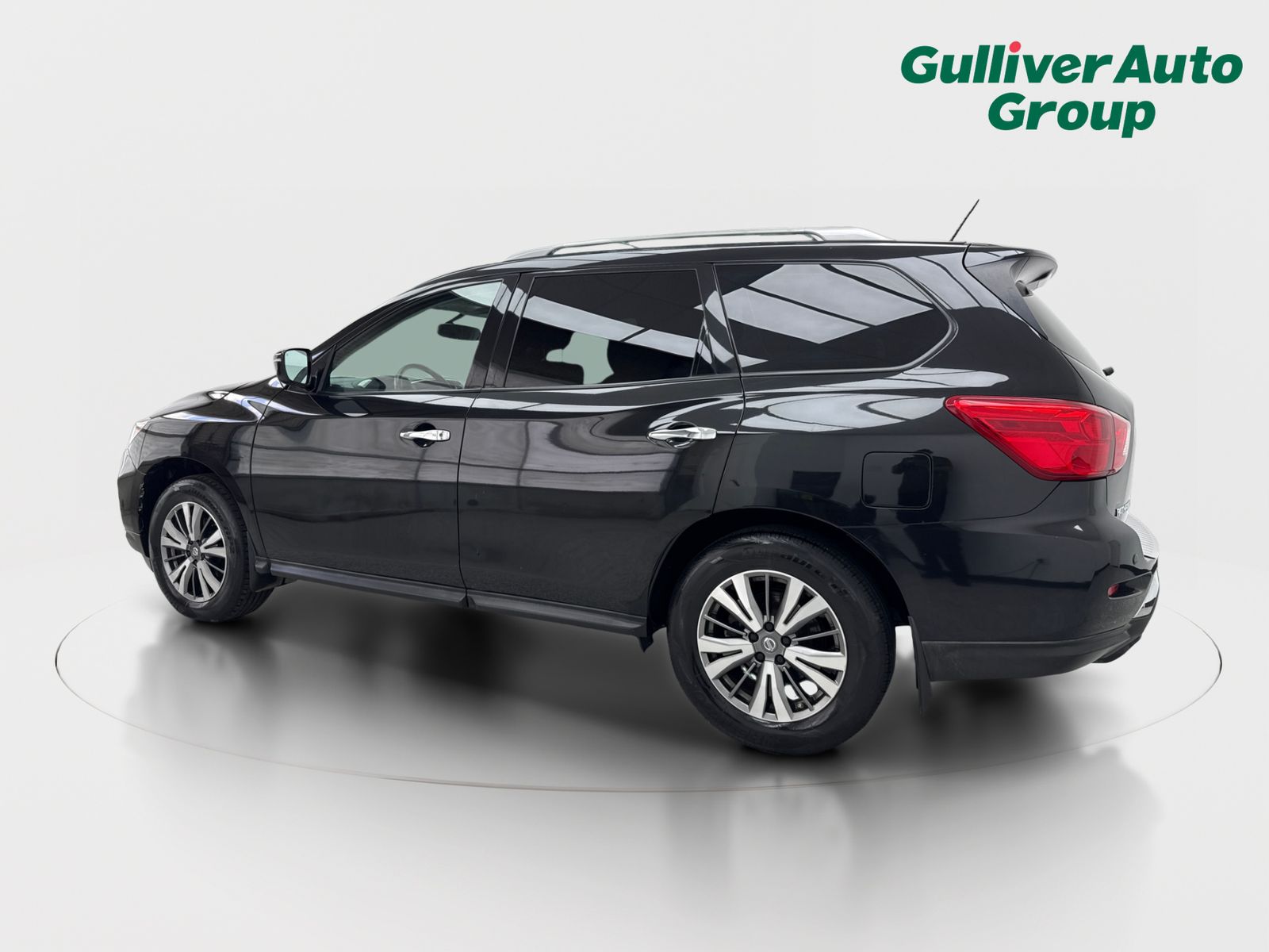 View vehicle photo 4