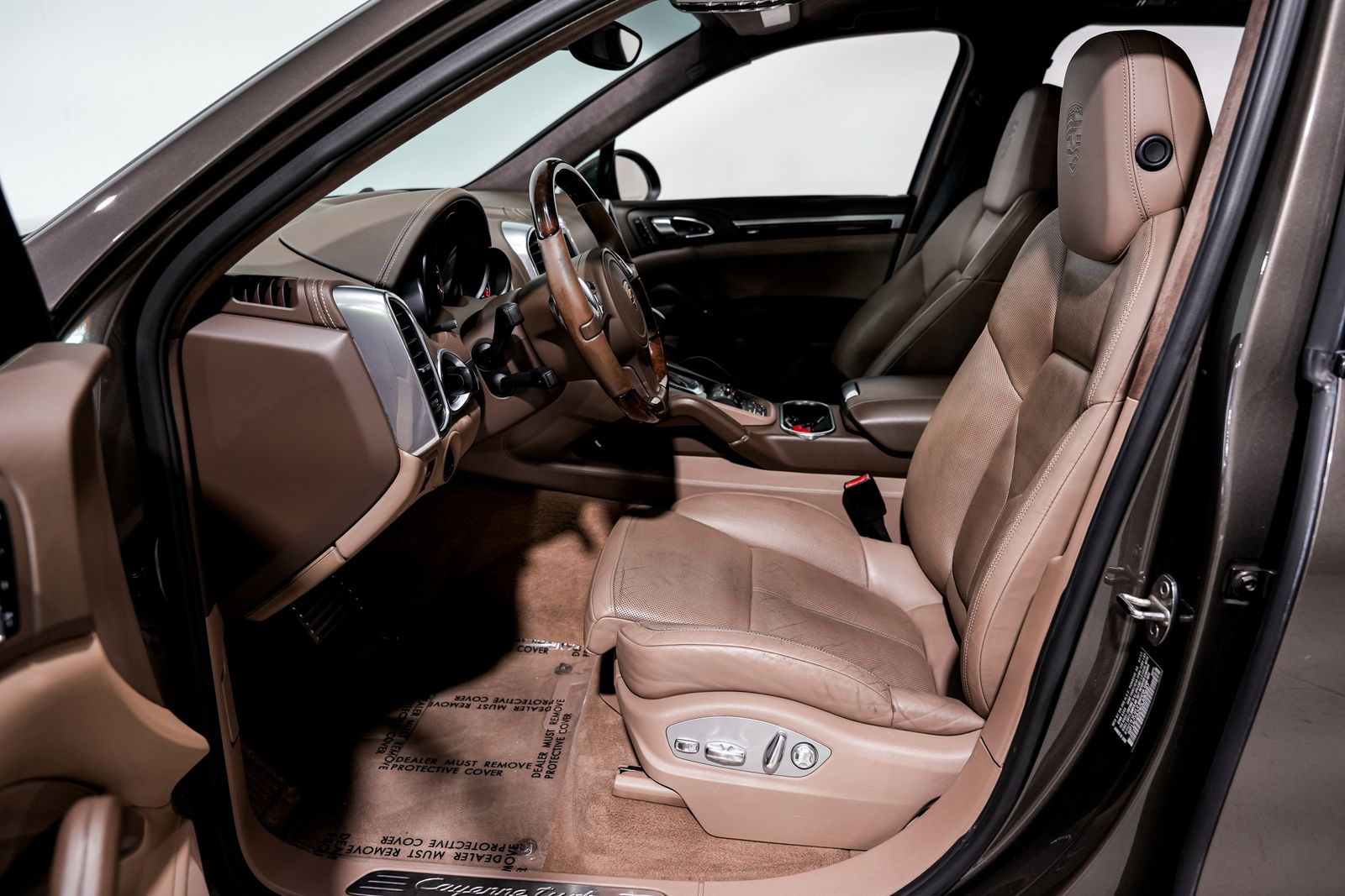 2013 Porsche Cayenne Turbo — photo 22
