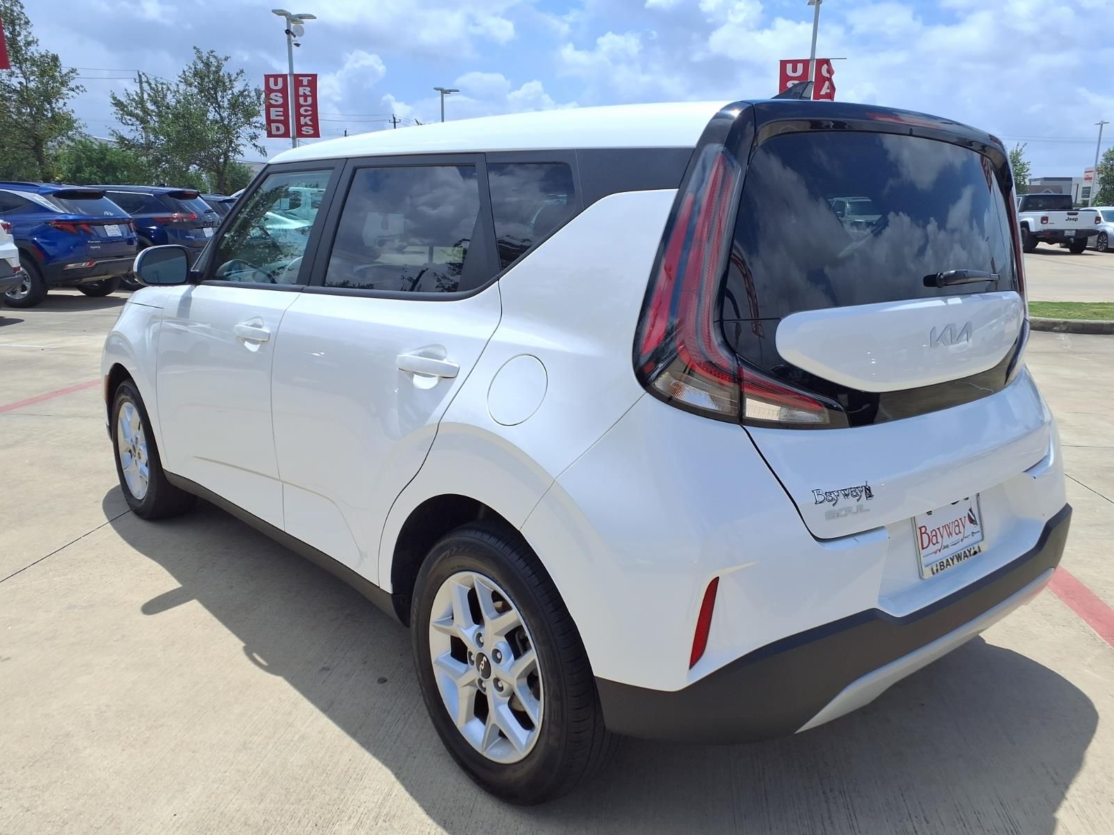 2025 Kia Soul LX White at Community Kia