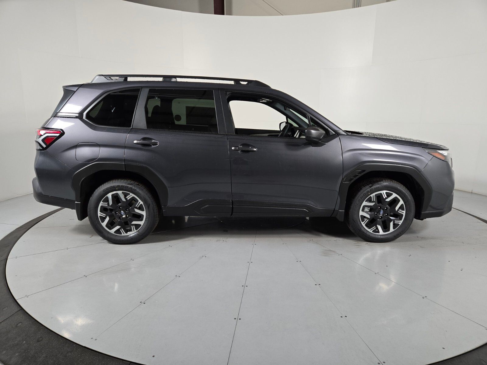 2025 Subaru Forester Premium 3