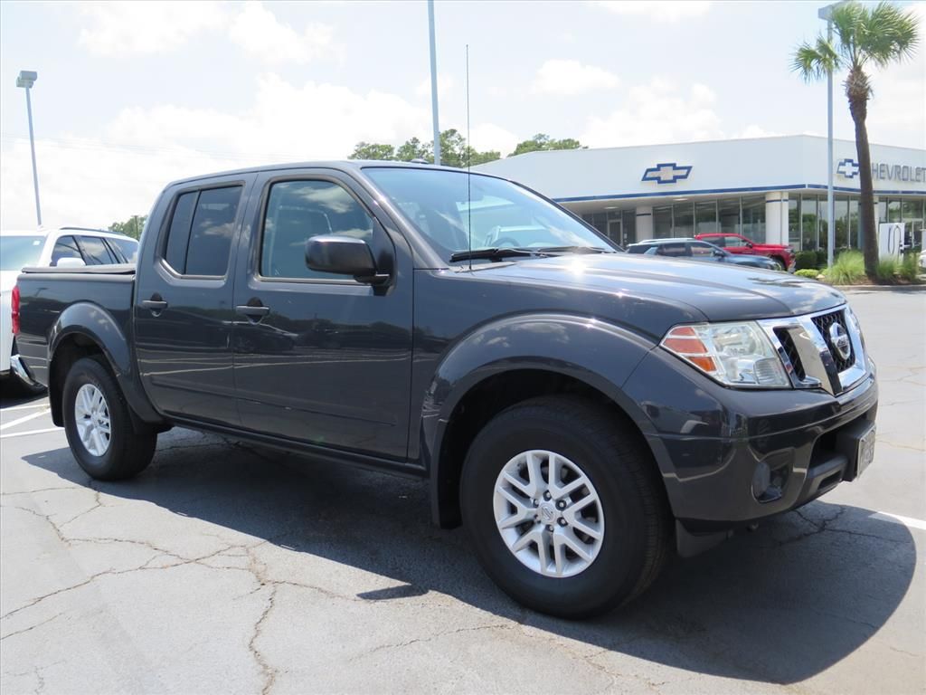 2015 Nissan Frontier SV Crew Cab 4WD