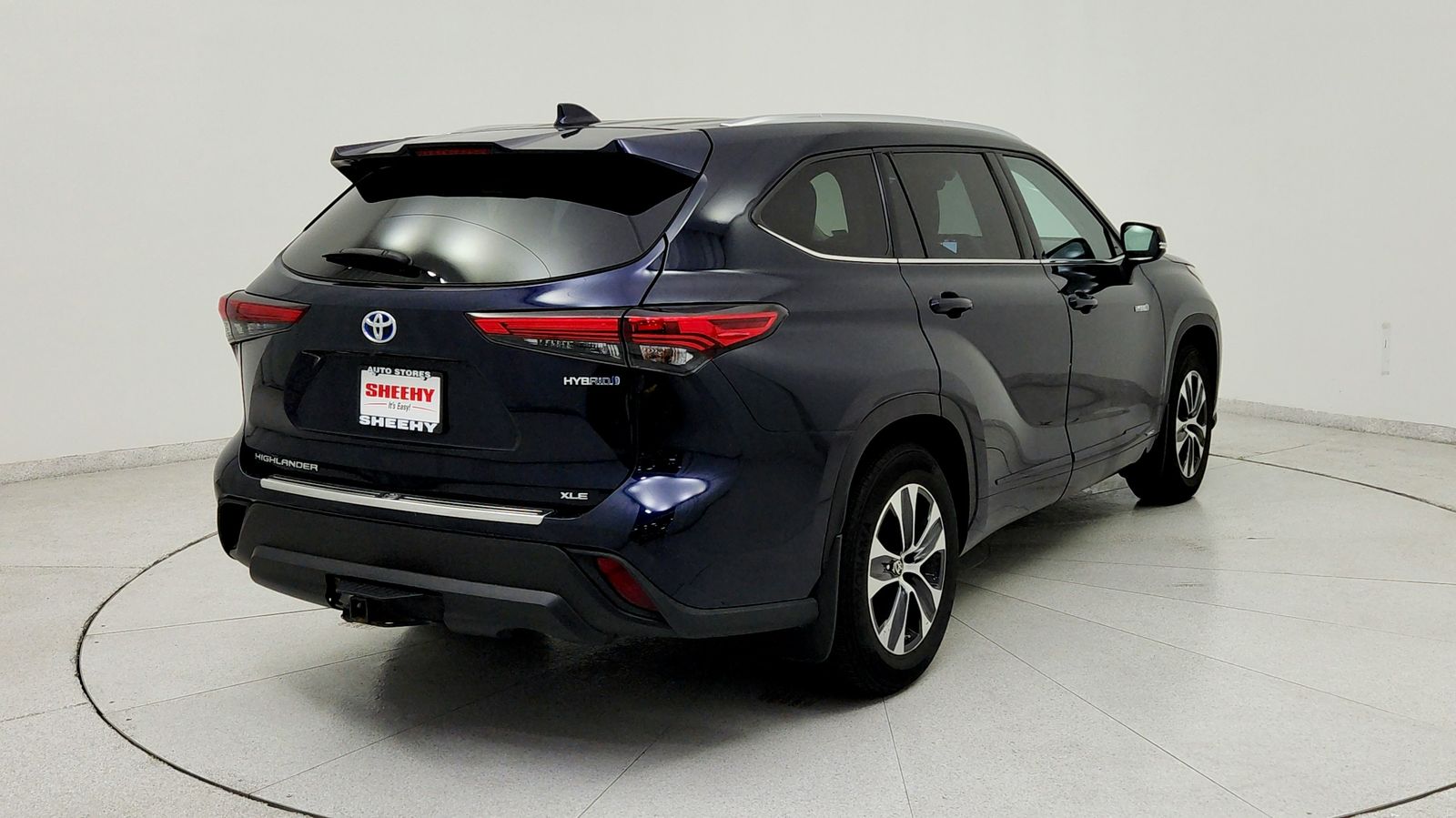 Used 2021  Toyota XLE image 6