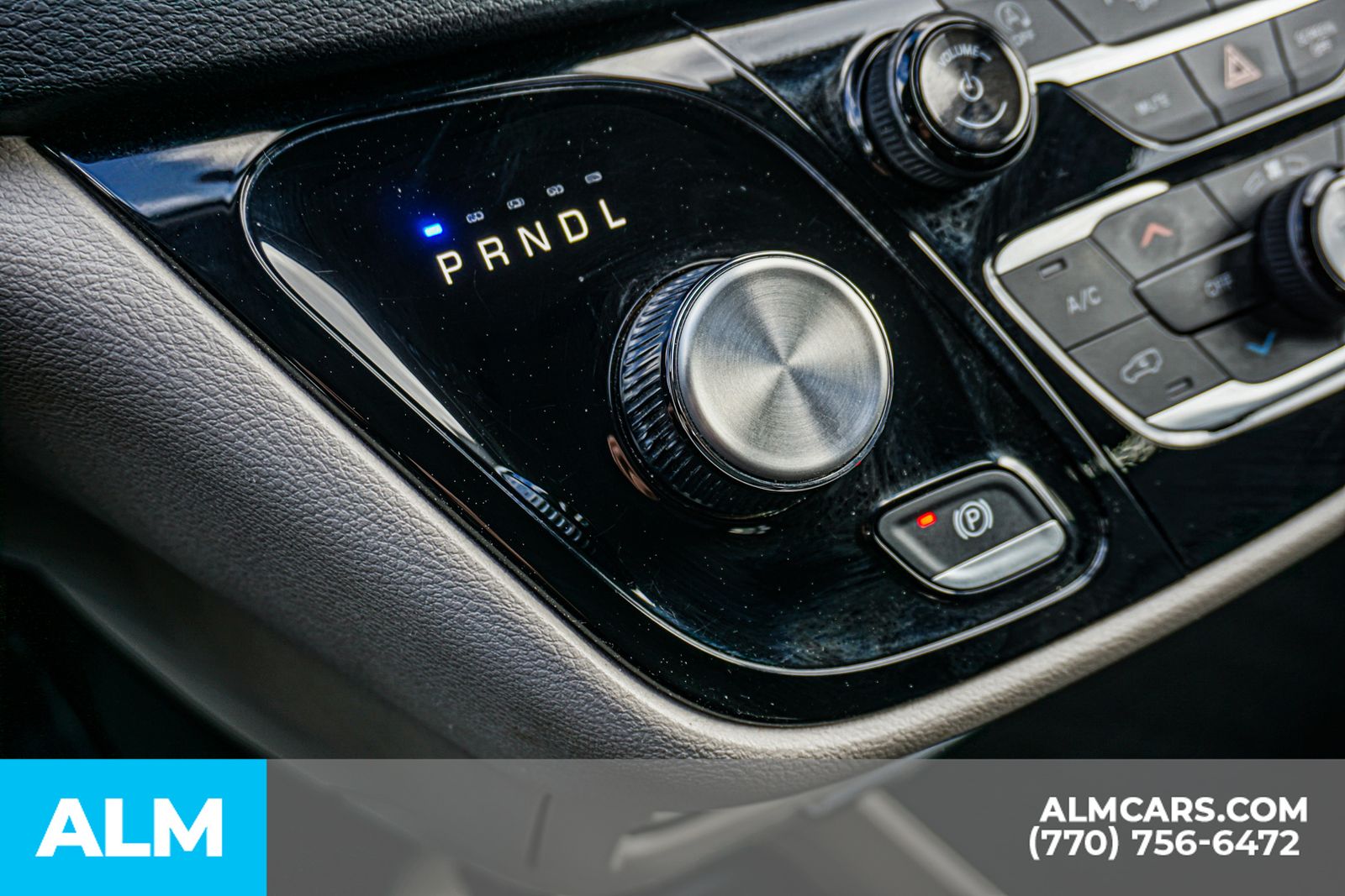 Used 2024 Black Chrysler Touring L image 44