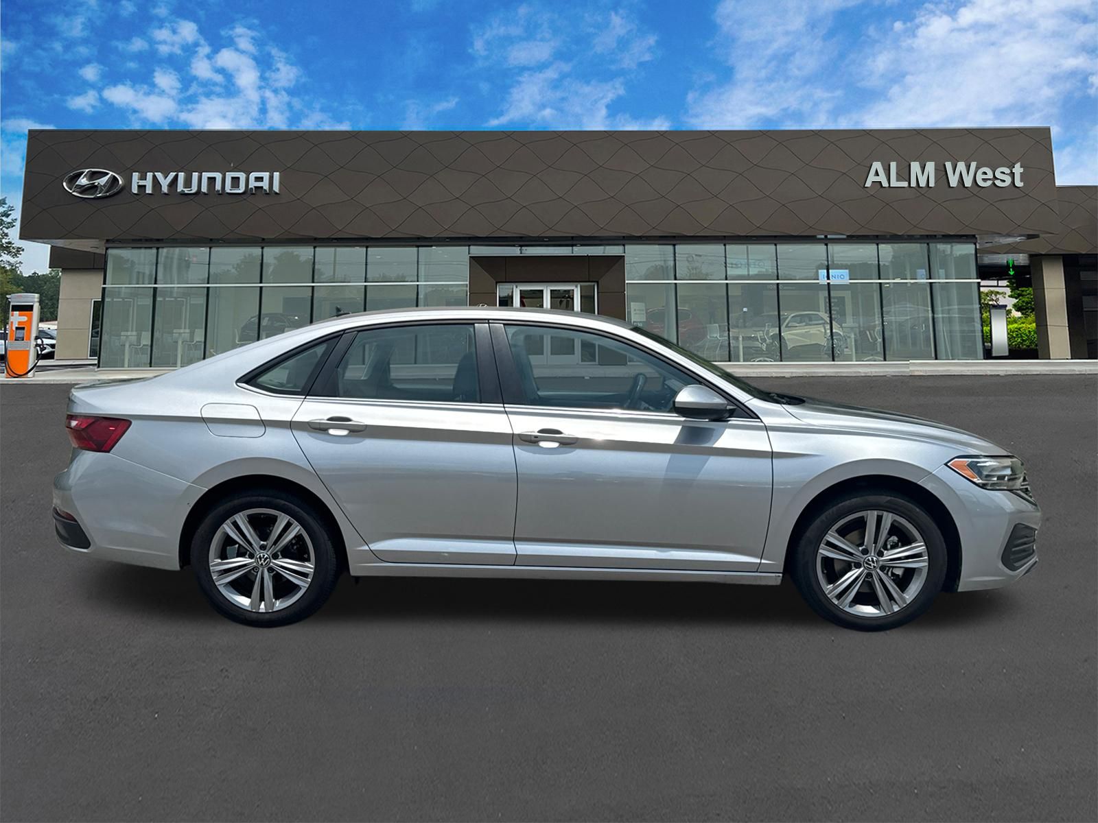 Used 2024 Gray Volkswagen 1.5T SE image 4