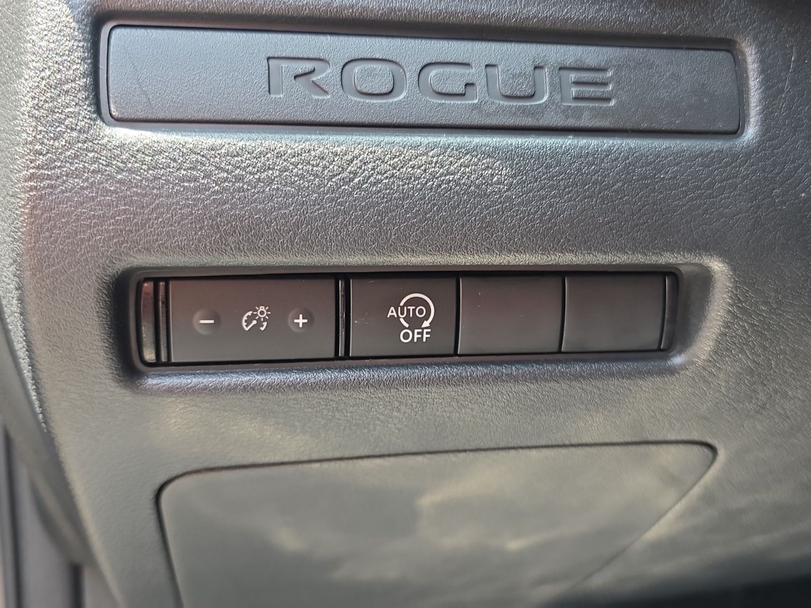 Used 2024 Gray Nissan S image 27
