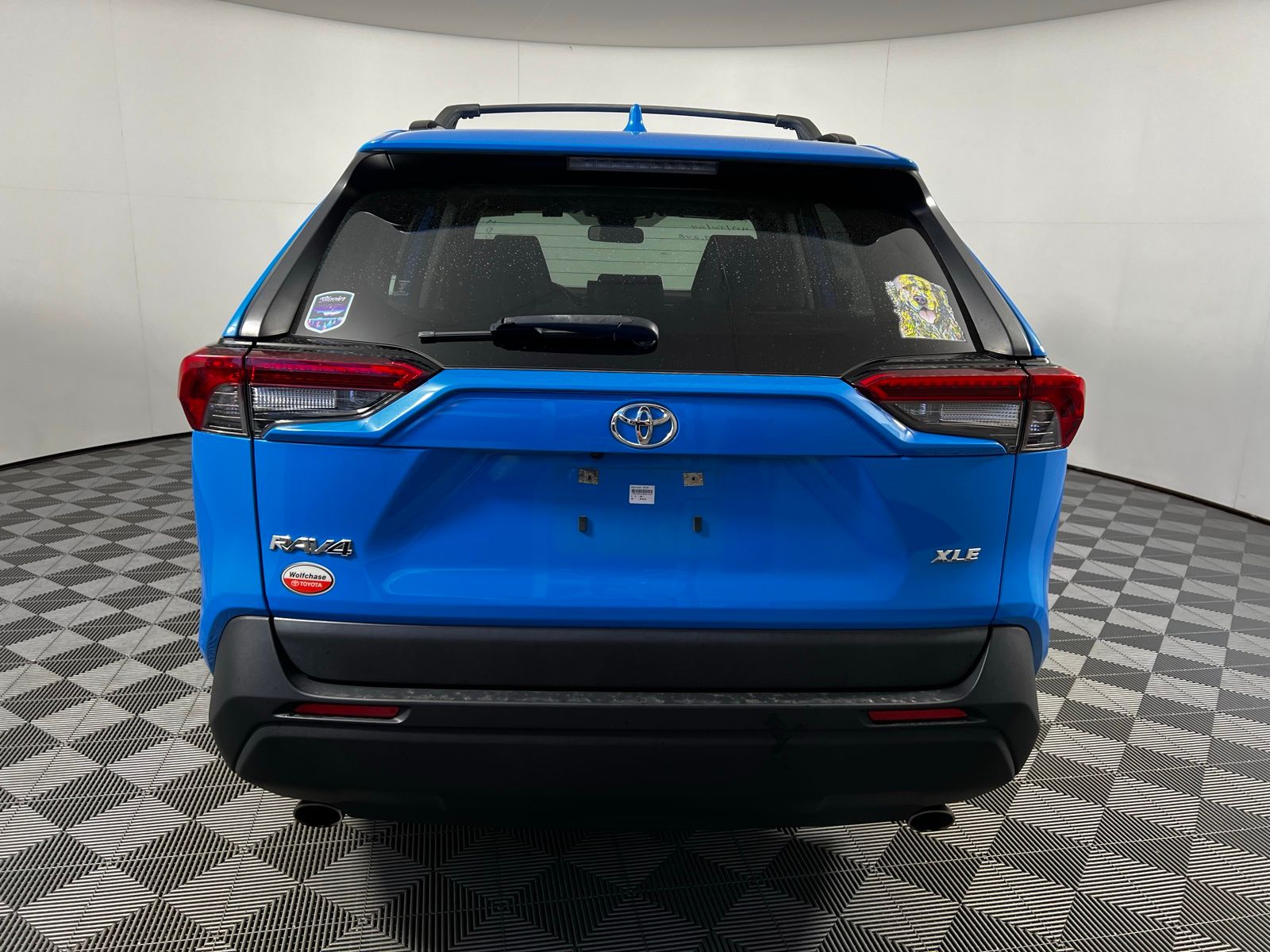 Thumbnail: 2021 Toyota RAV4 - 6