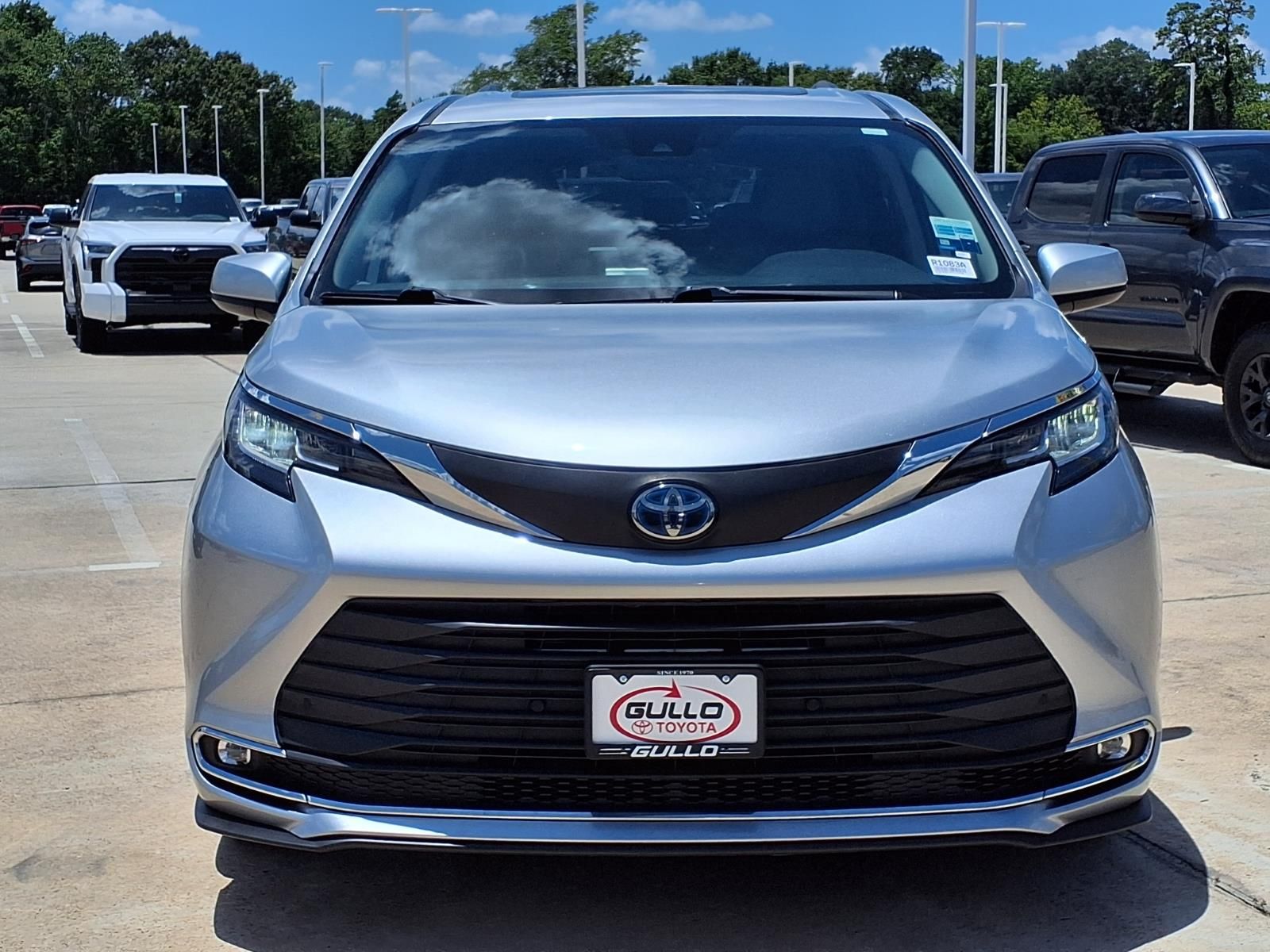 2023 Toyota Sienna XLE Silver at Don McGill Toyota