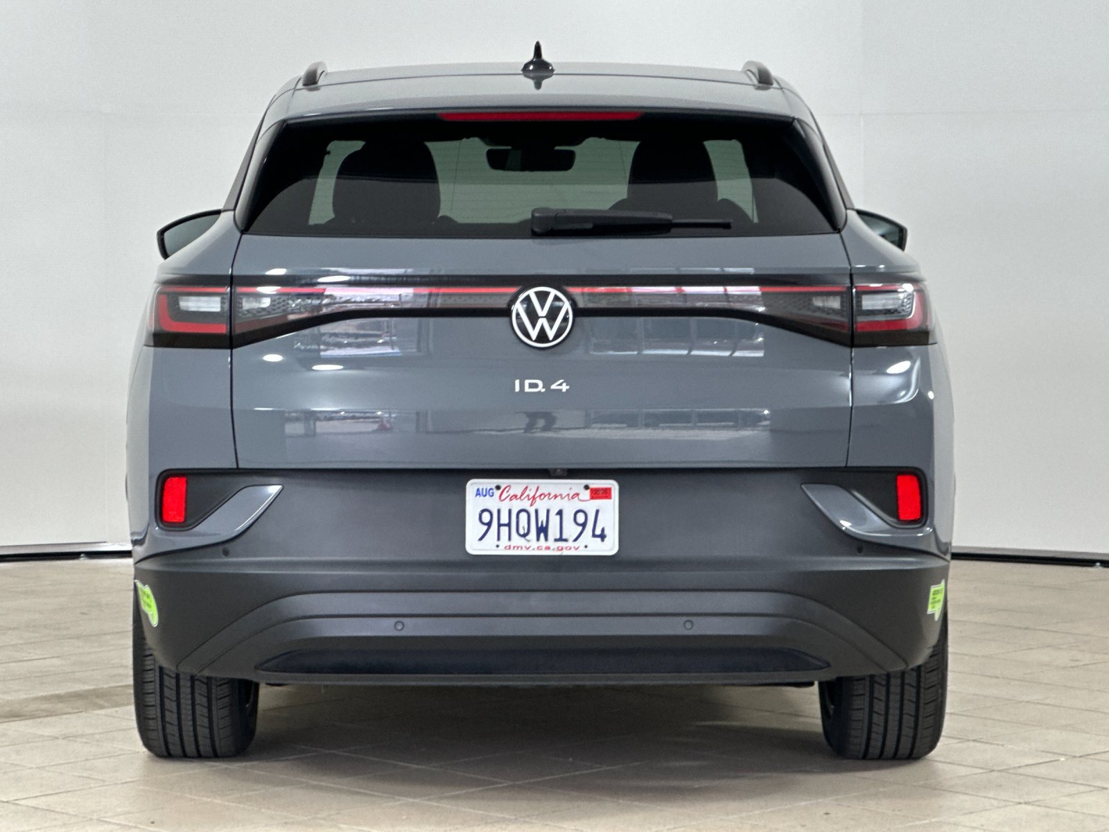2023 Volkswagen ID.4 Pro — foto completa 5 de 28